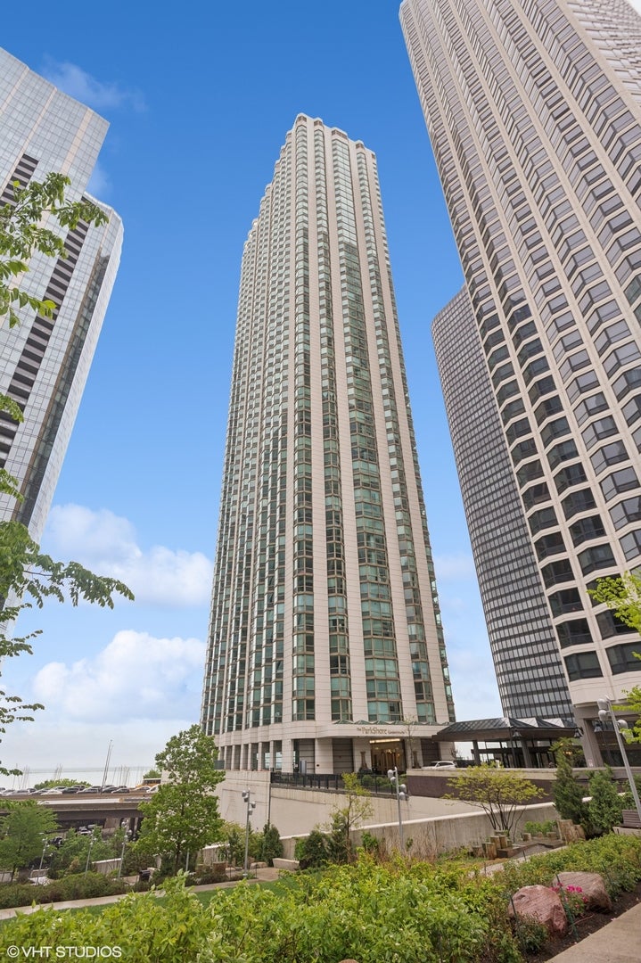 195 N Harbor Drive 801-809 — photo