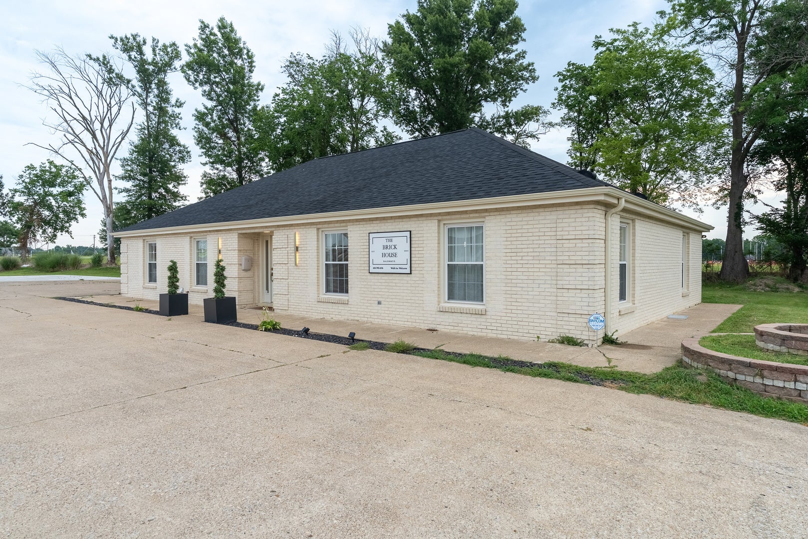 709 N Carbon Street — photo