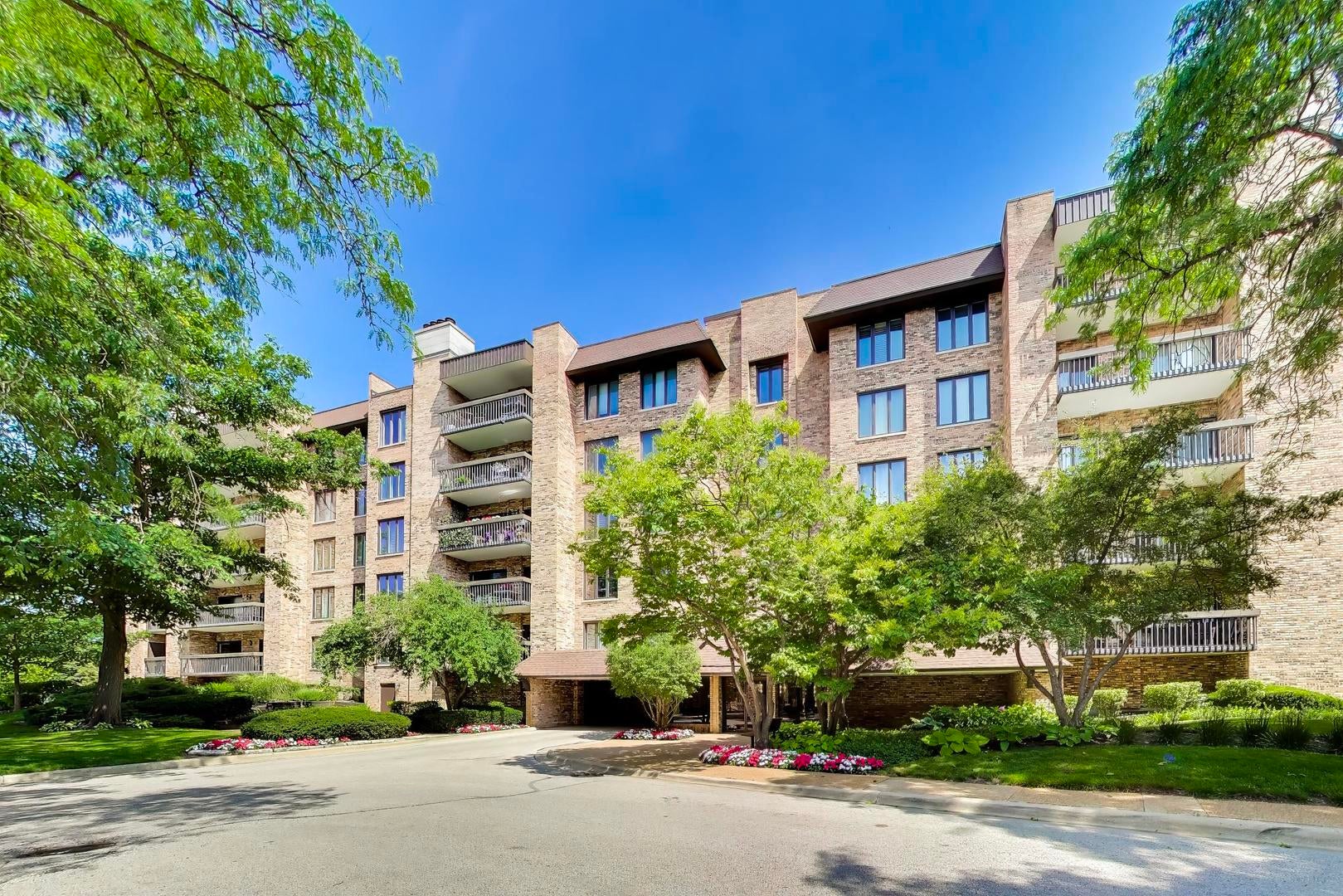 3860 Mission Hills Road 416 — photo