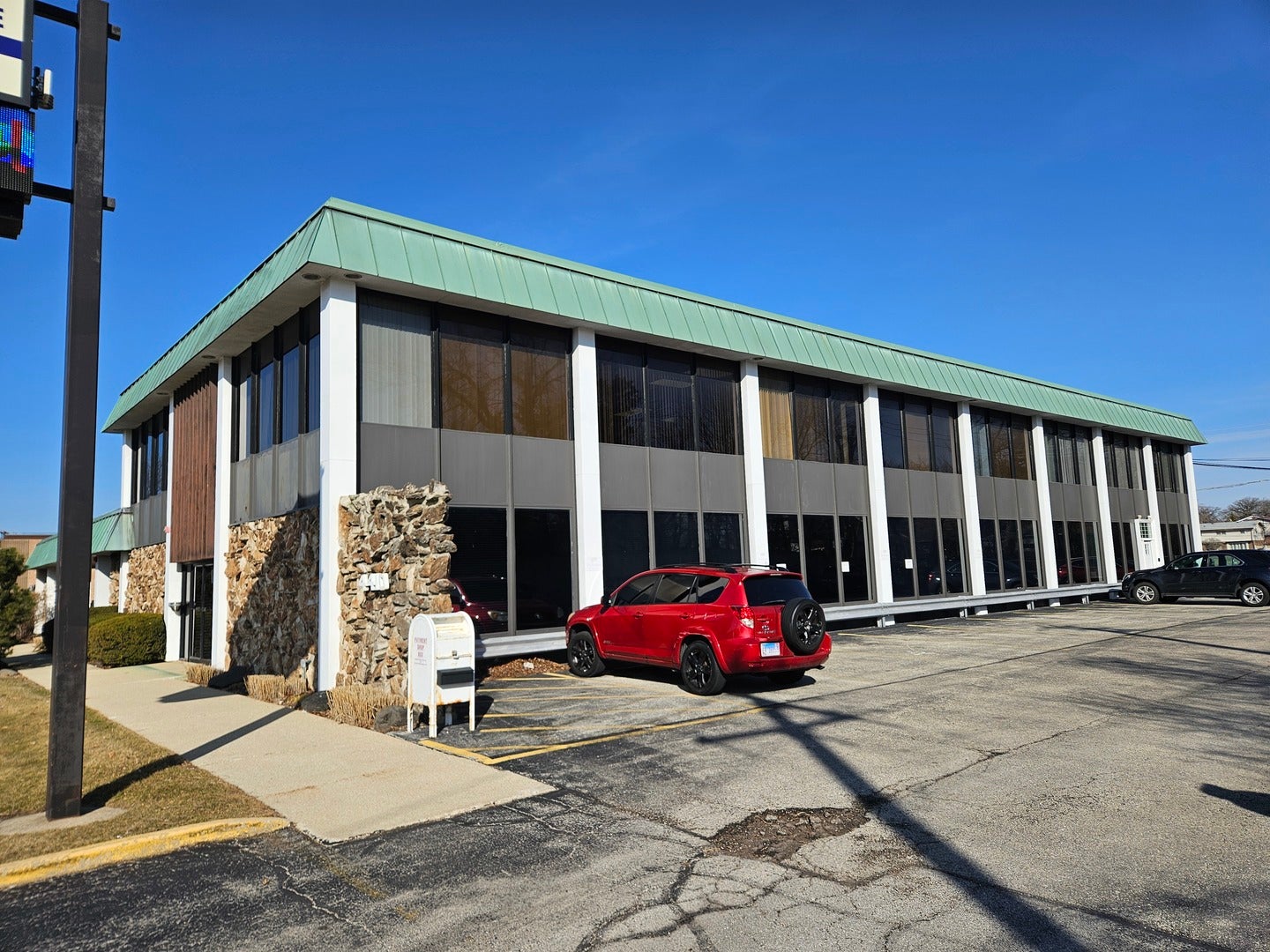 4410 Roosevelt Road 213 — photo