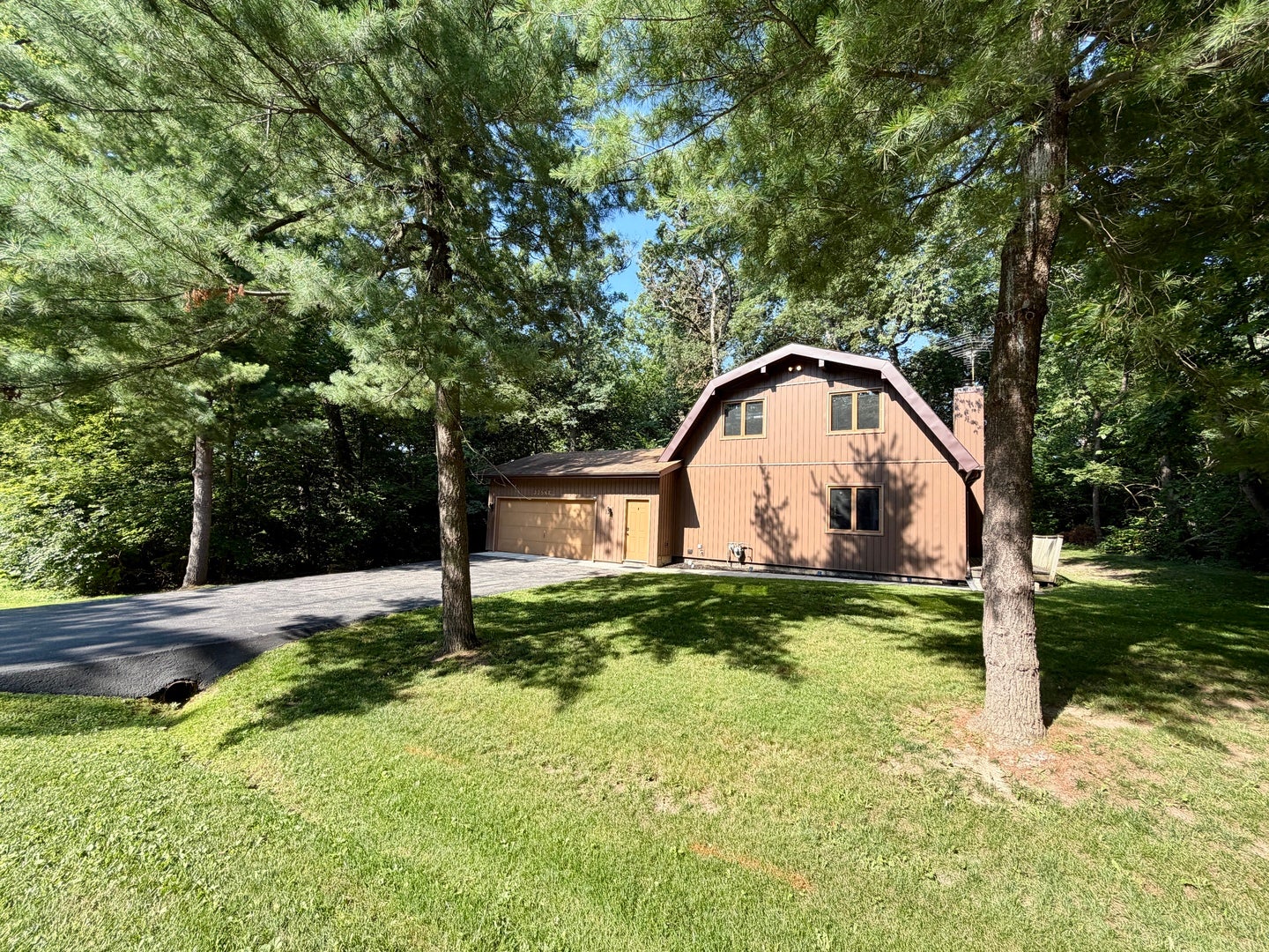 325 Rochester Road — photo