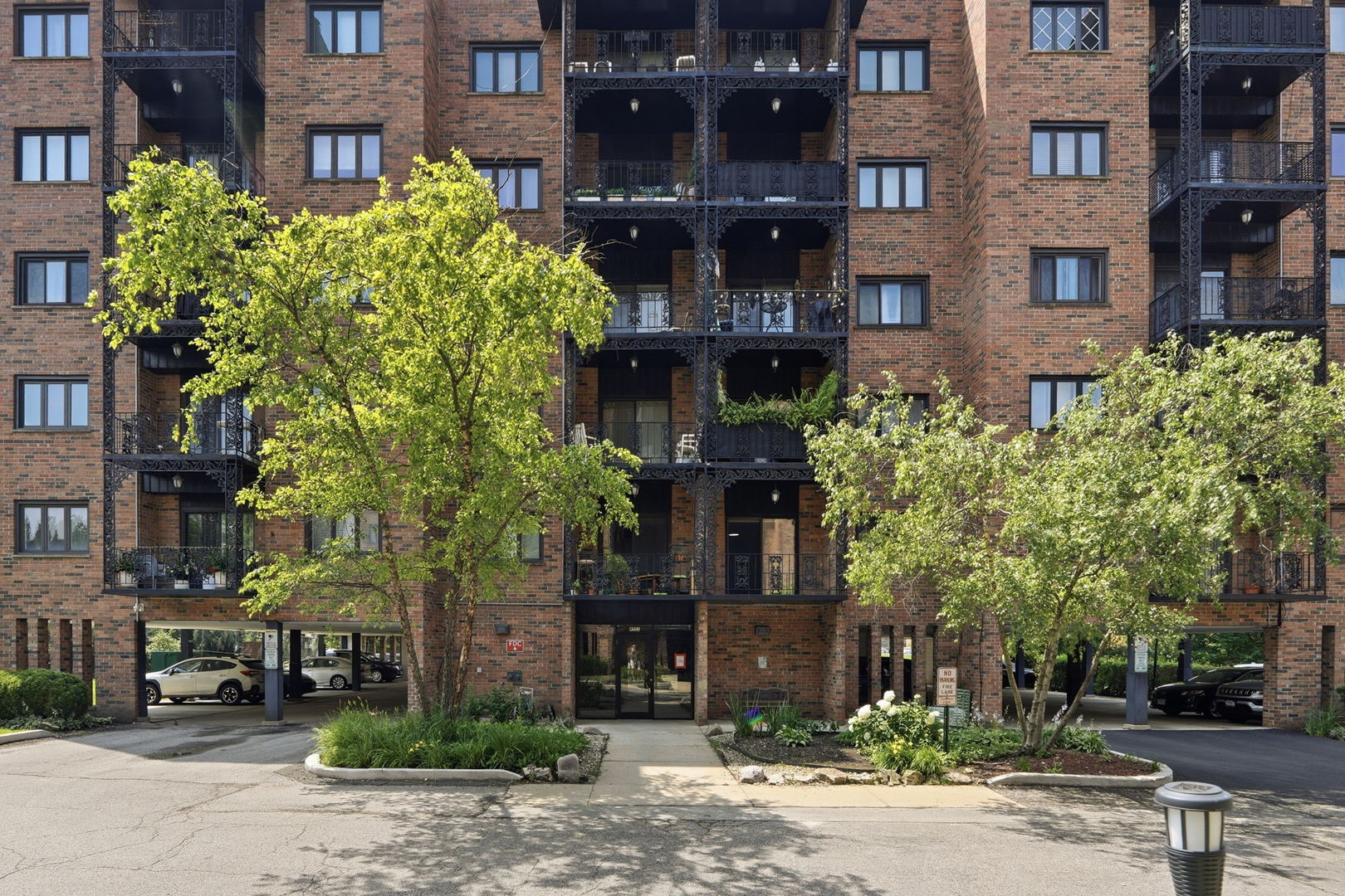 9331 Landings Lane 305 — photo