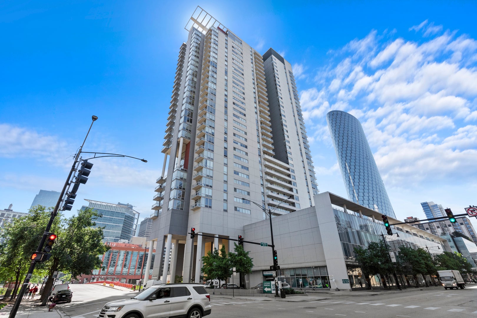 737 W Washington Boulevard 3406 — photo