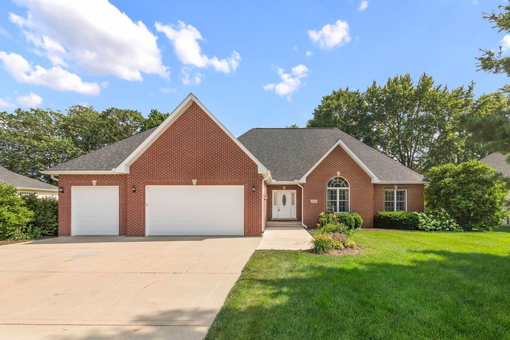 406 E Knights Road — photo