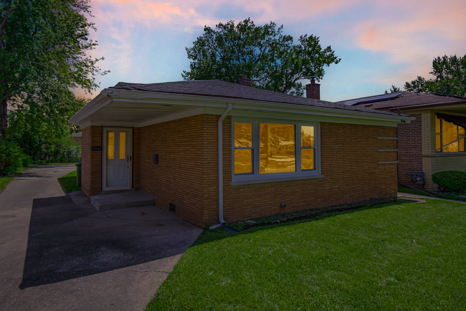 15041 Irving Avenue — photo