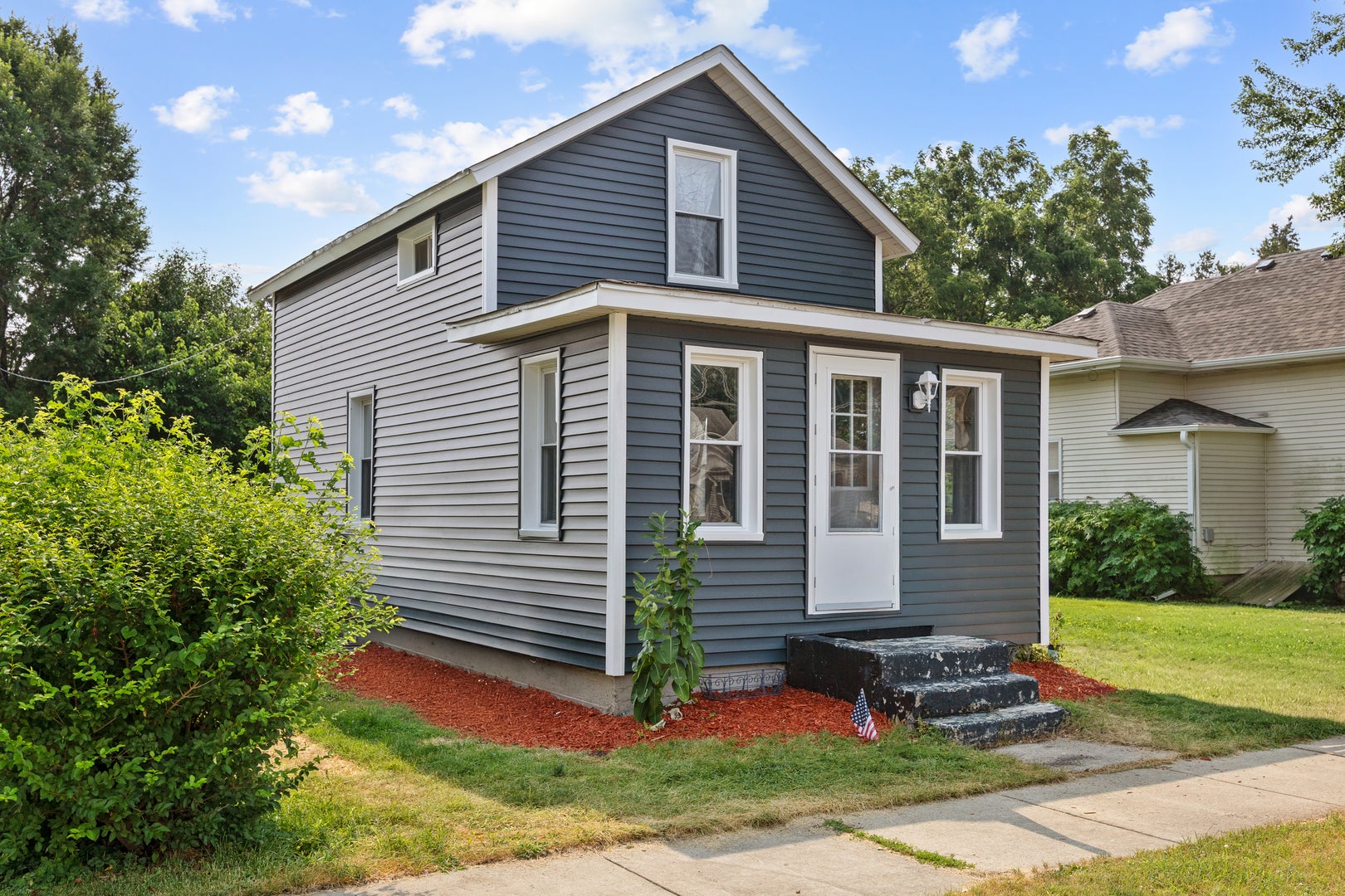 141 Oak Street — photo