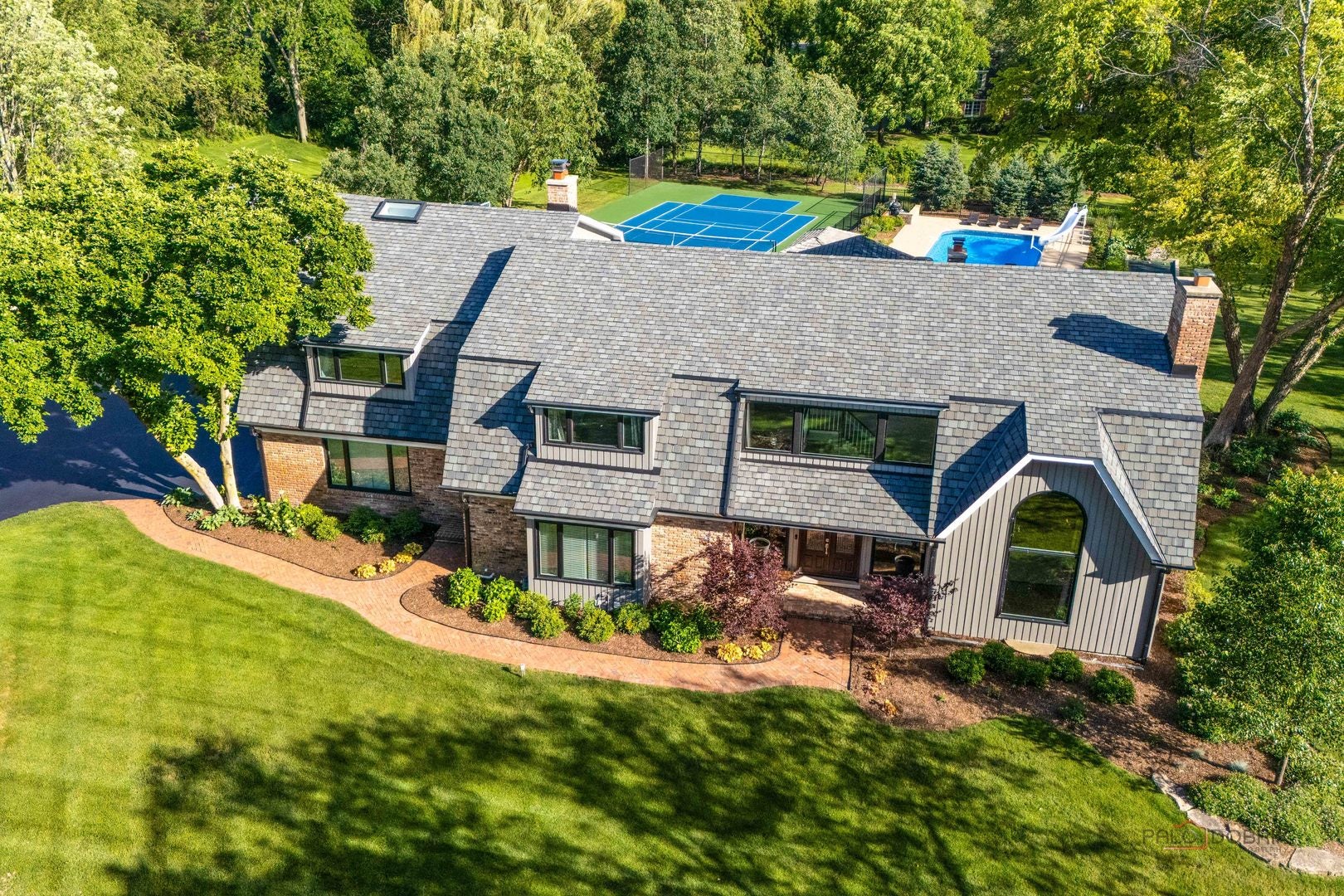 1685 Clover Drive — photo