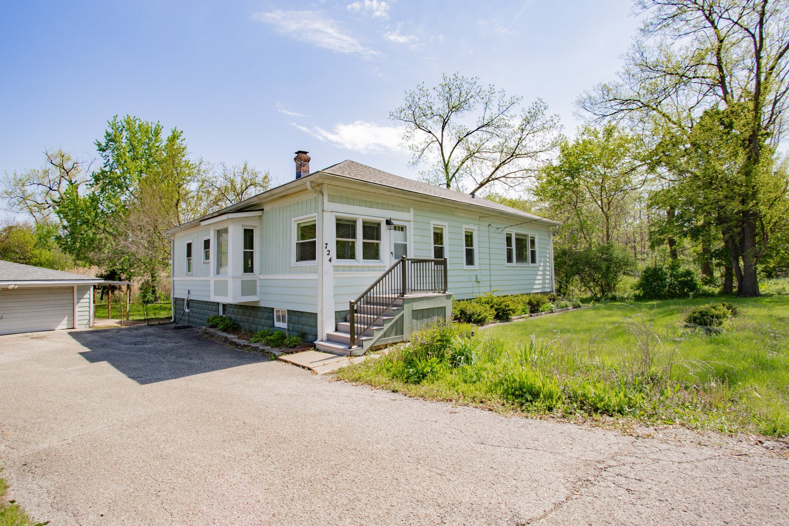 22W724 Saint Charles Road — photo