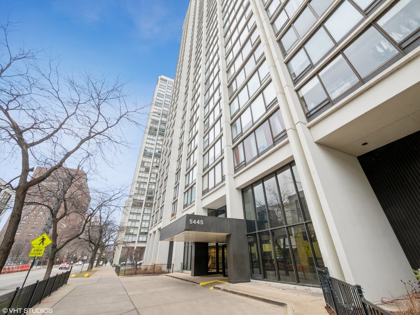 5445 N Sheridan Road 808 — photo