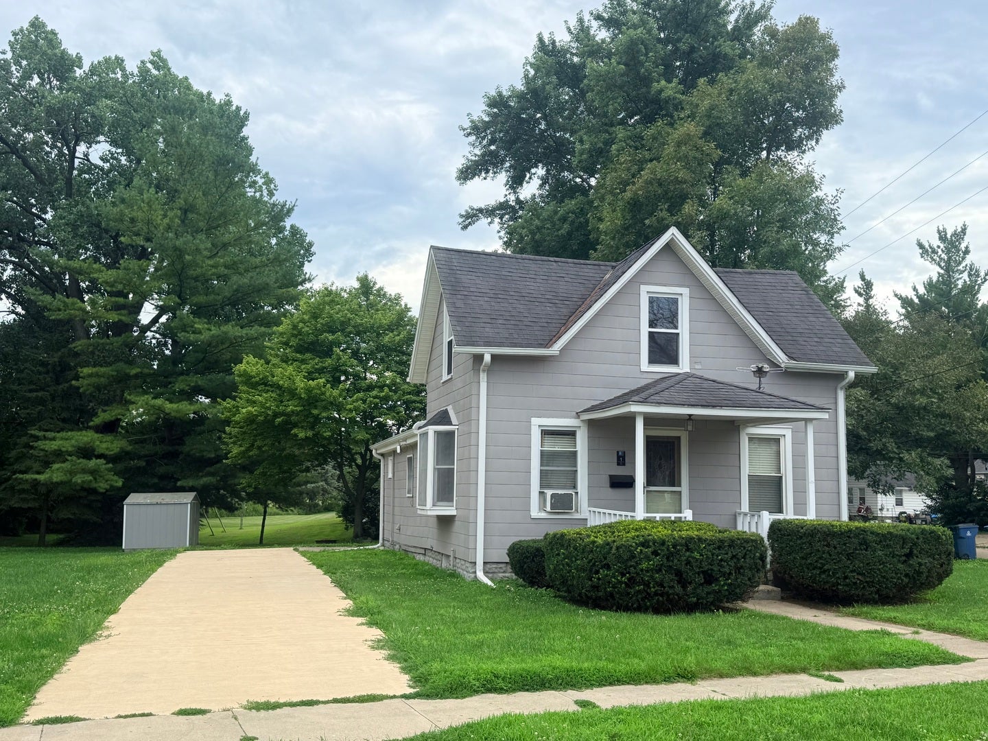 1 E Main Street — photo