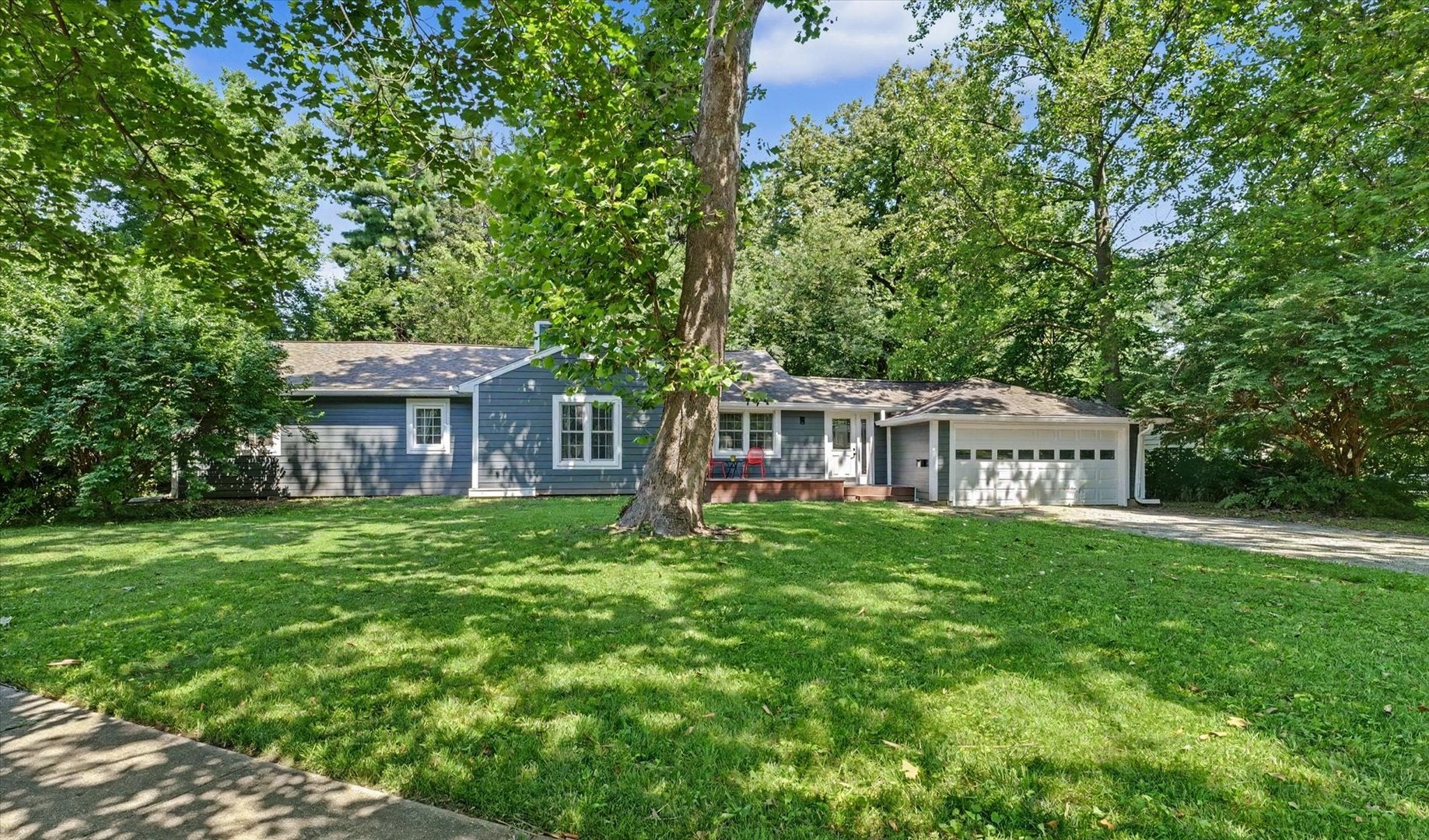 204 E George Huff Drive — photo