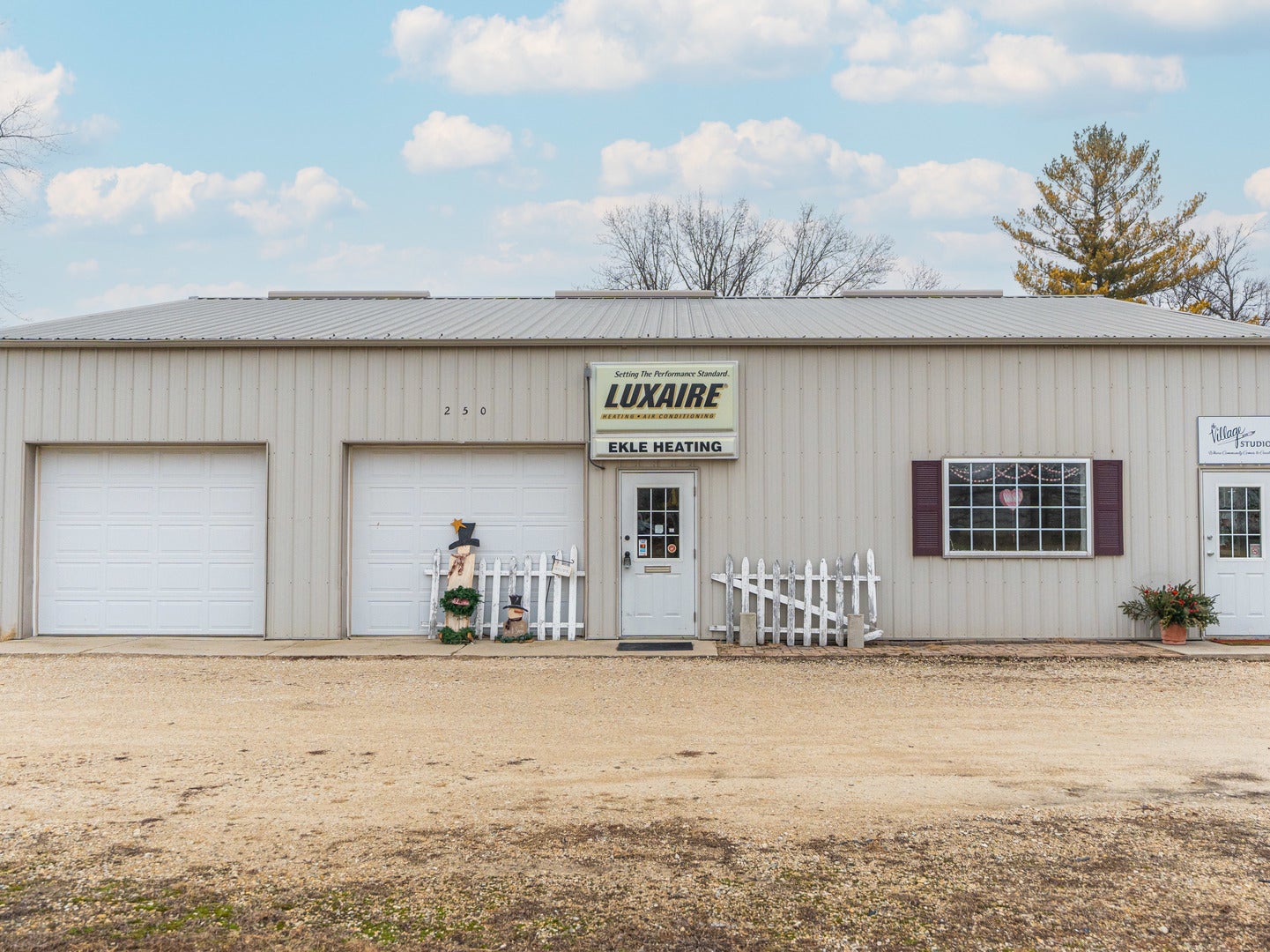 250 E Lincoln Highway — photo