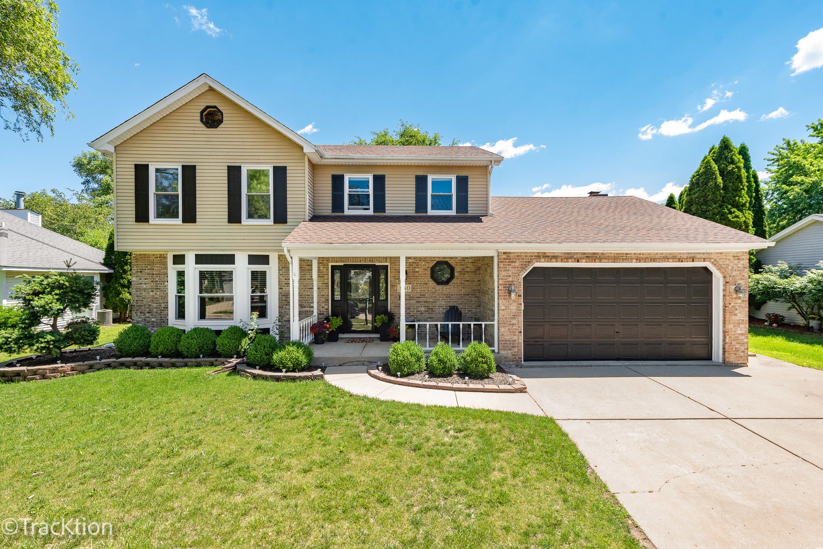 360 Lakeview Drive — photo