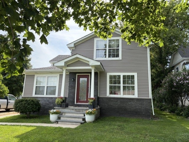 1208 Main Street — photo