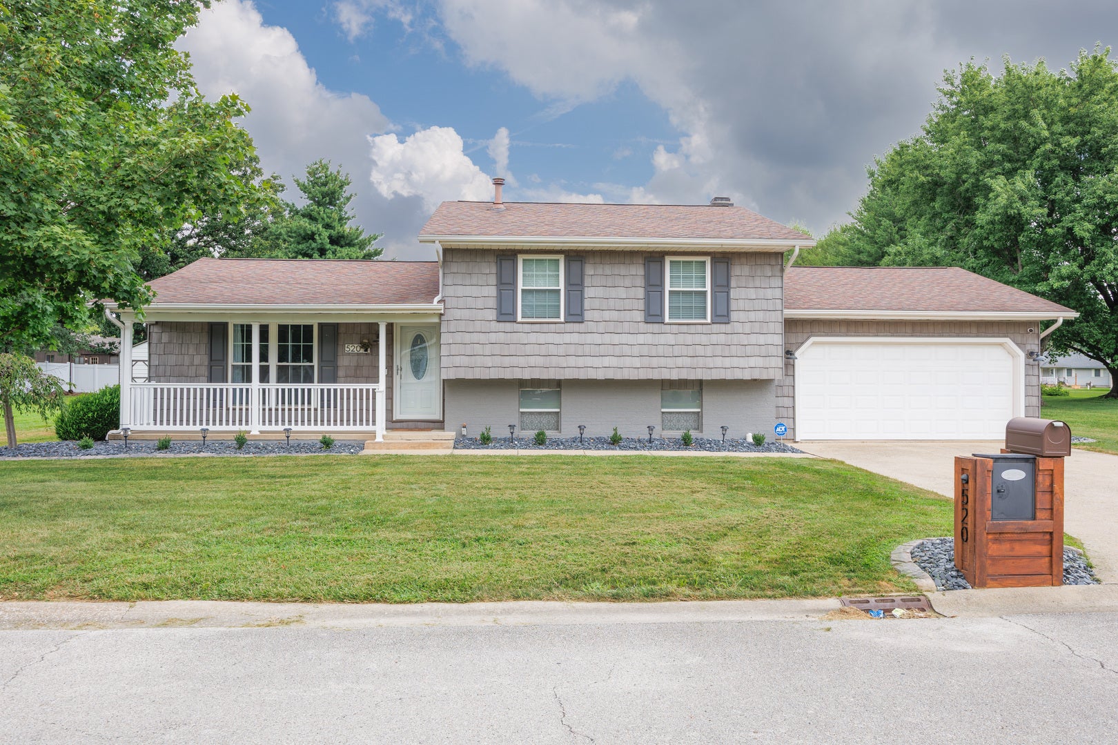 520 Cottonwood Drive — photo