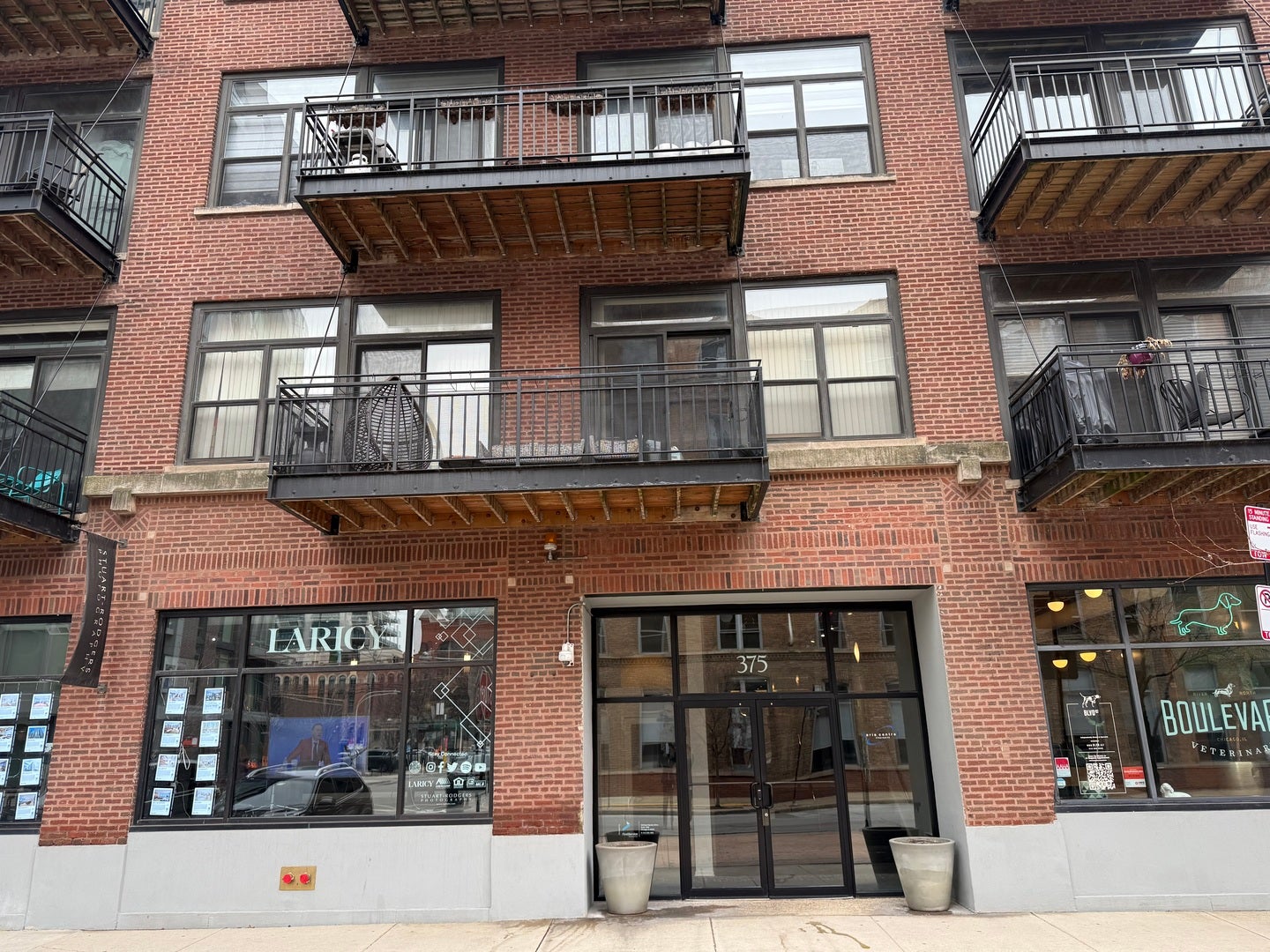 375 W Erie Street 608 — photo