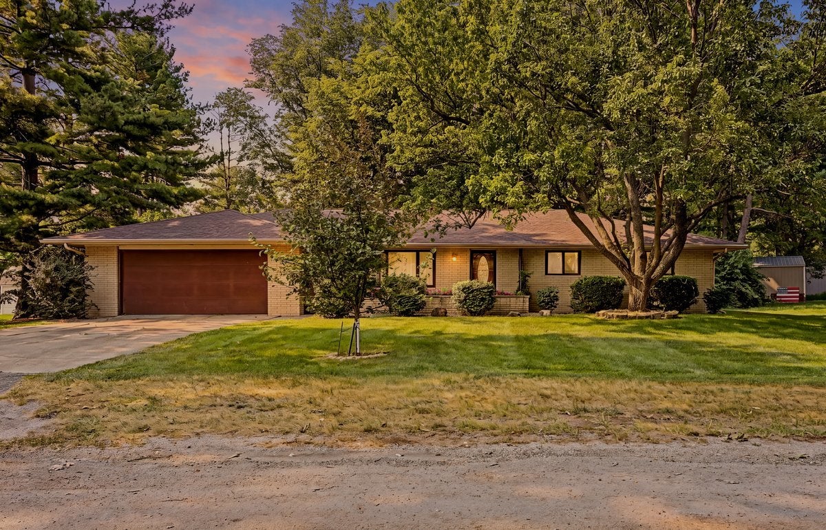 109 E Parkview Drive — photo