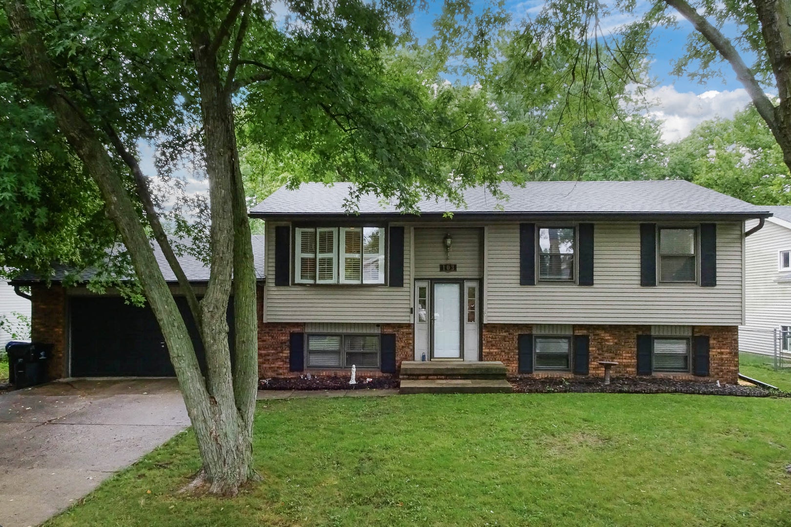 103 N Bayberry Court — photo