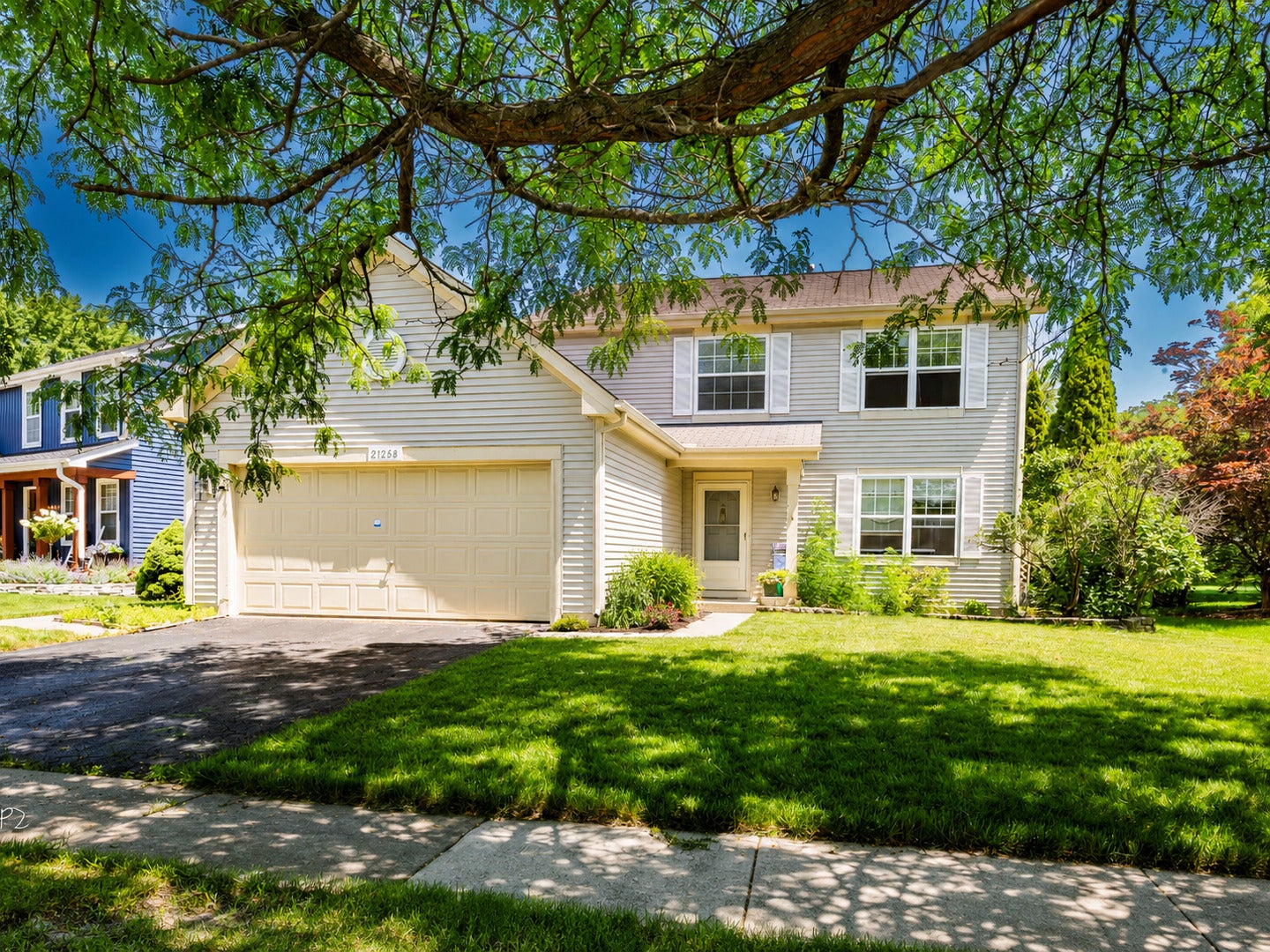 21258 W Cascade Court — photo