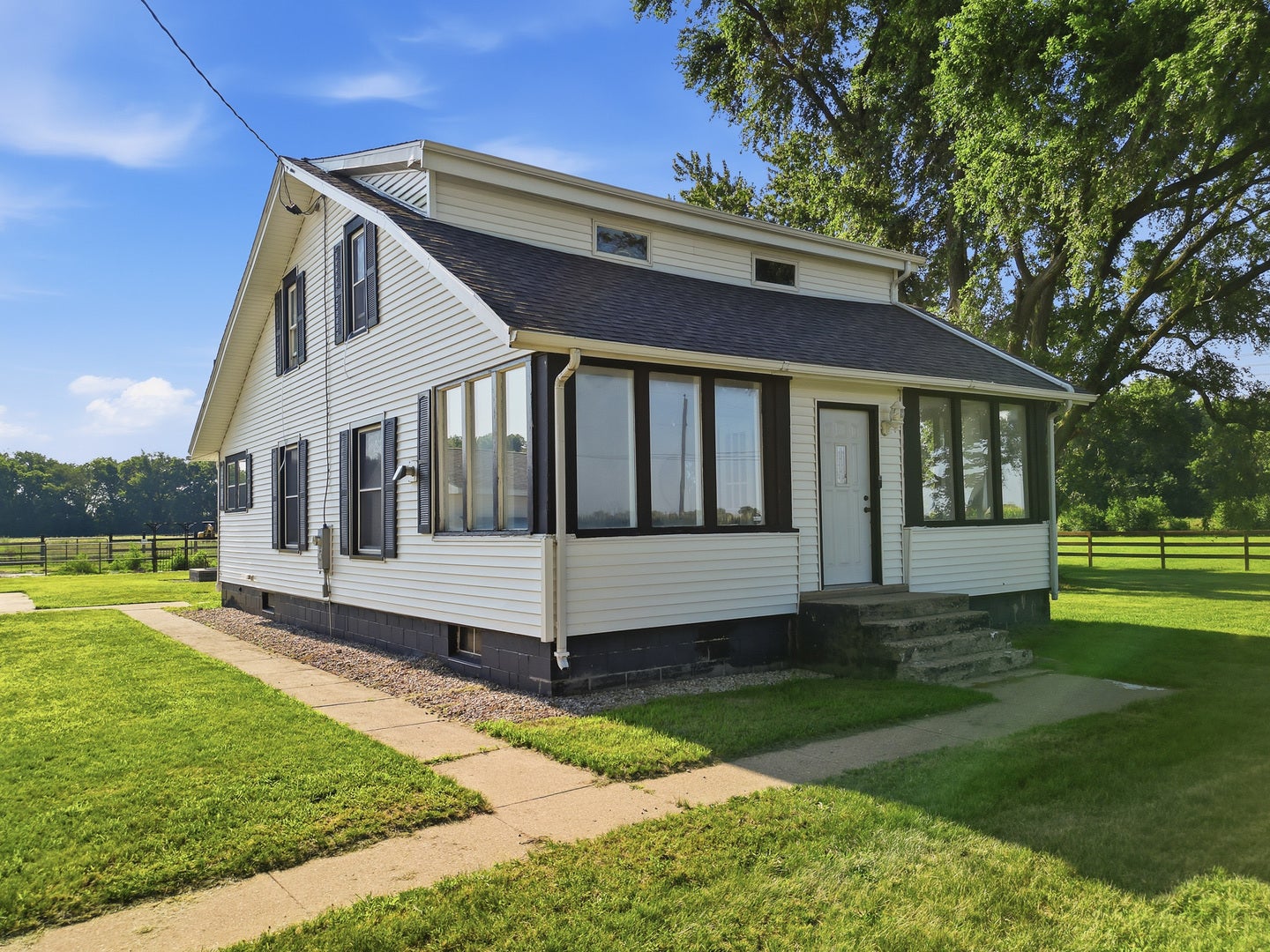7630 Ridge Road — photo