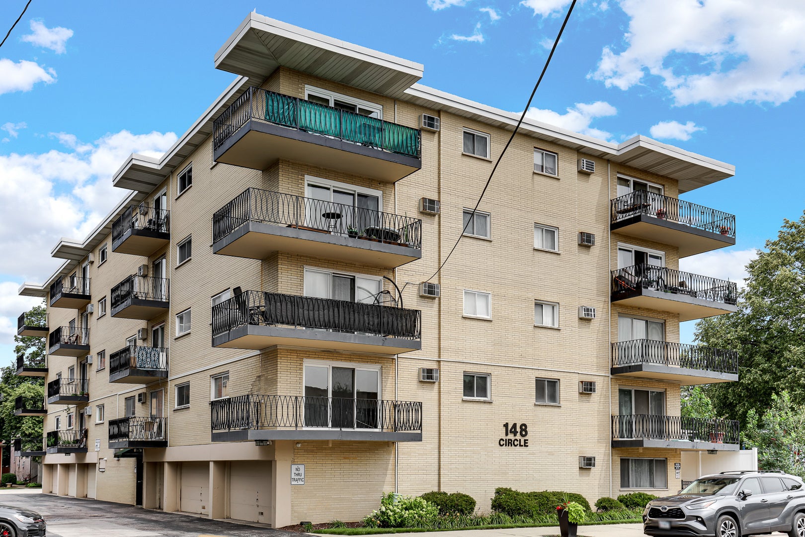 148 Circle Avenue 201 — photo
