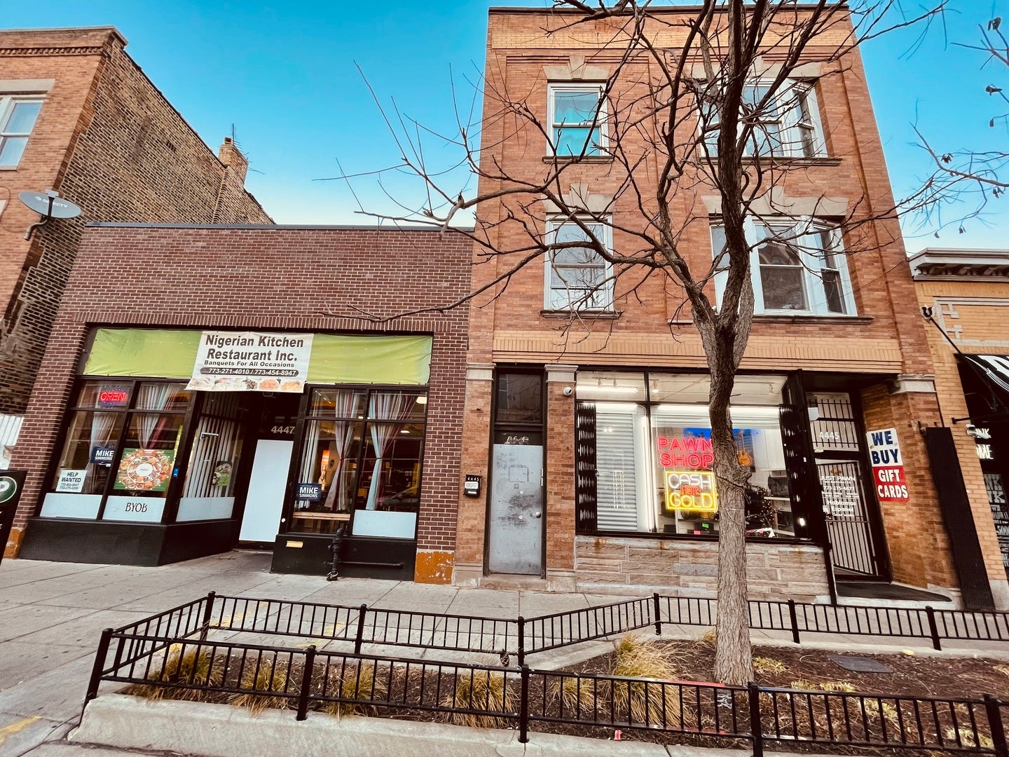 4445-4447 N Broadway Street — photo