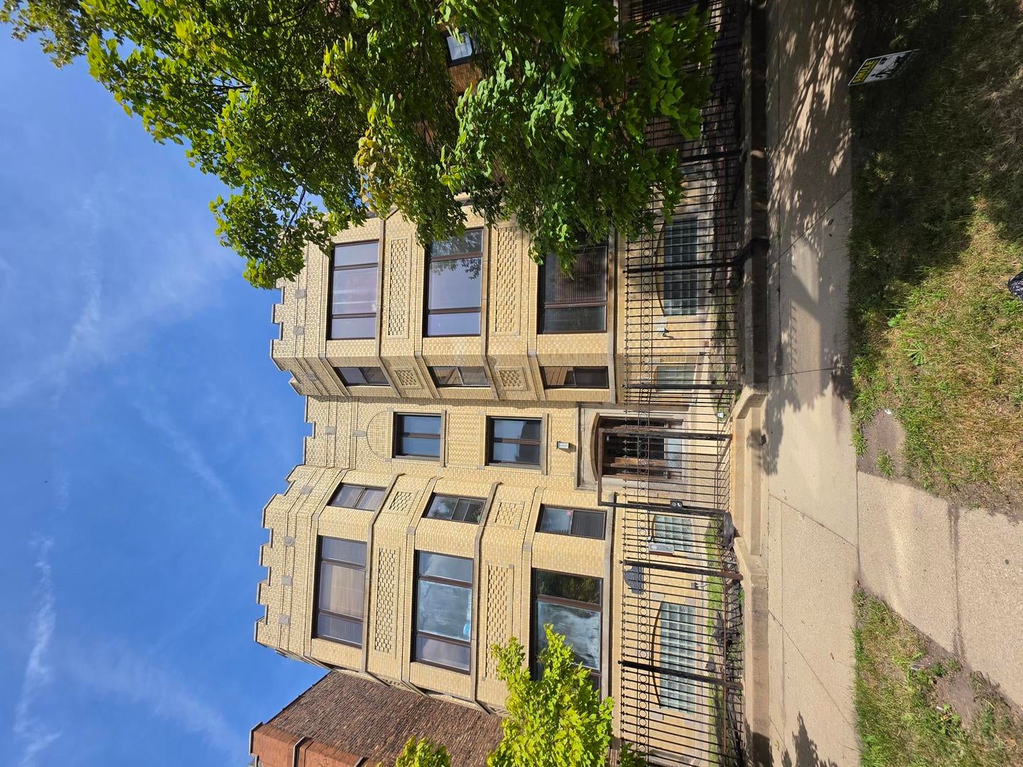 1748 E 73rd Place 2E — photo