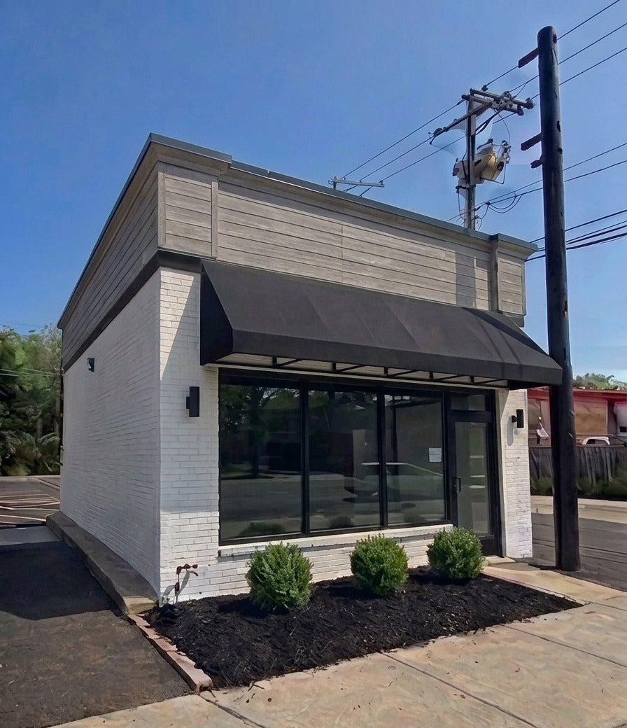 1620 W Lawrence Avenue — photo