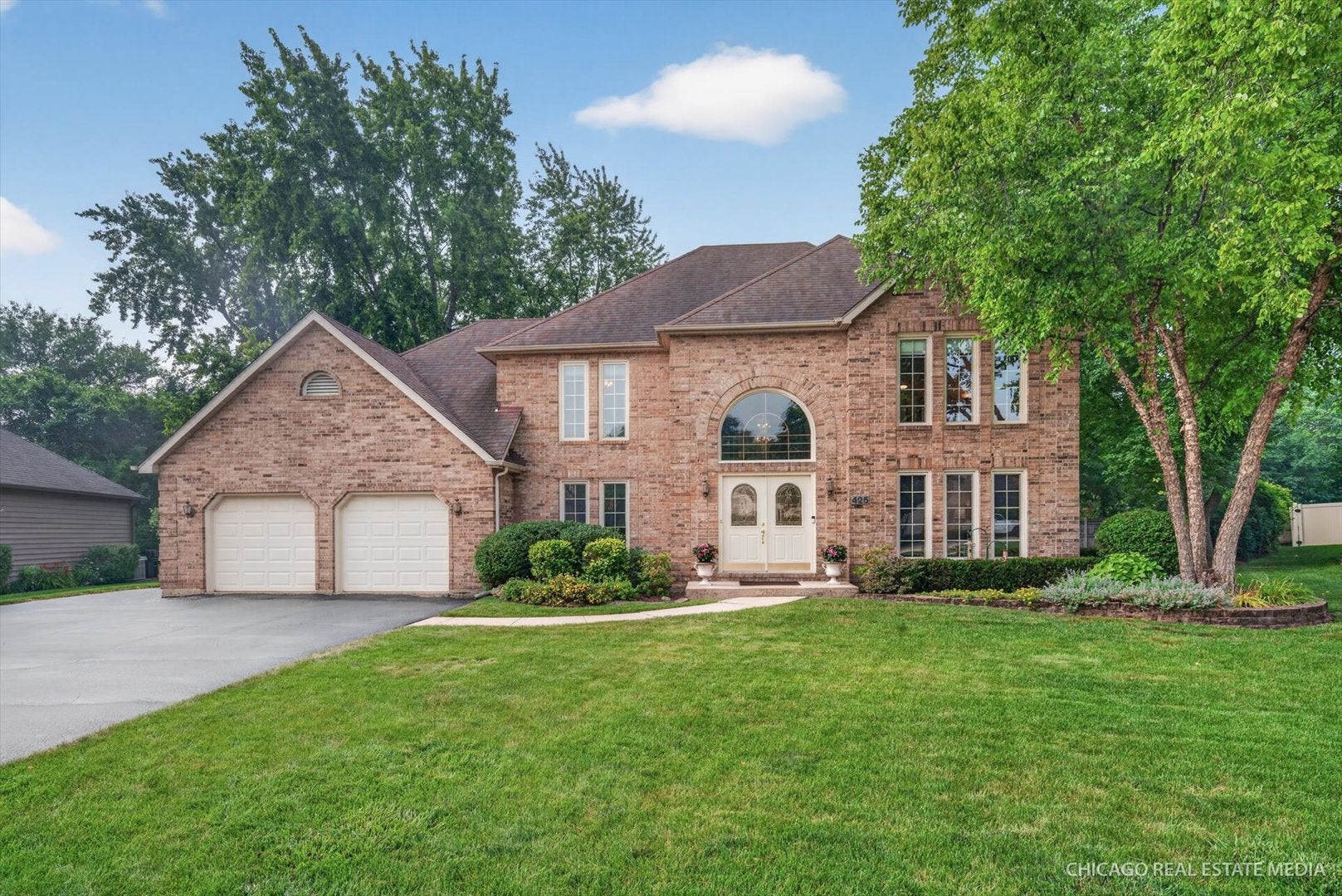 425 Brentwood Court — photo