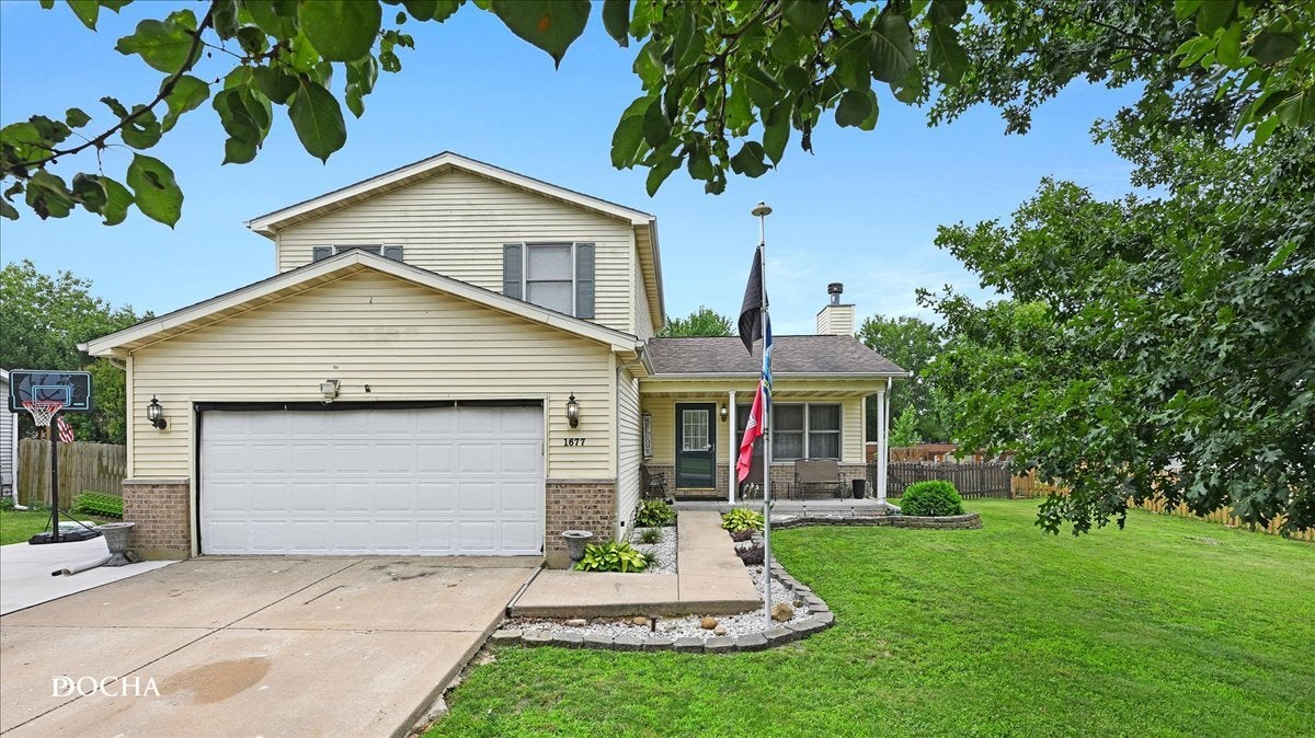 1677 Carol Anne Drive — photo