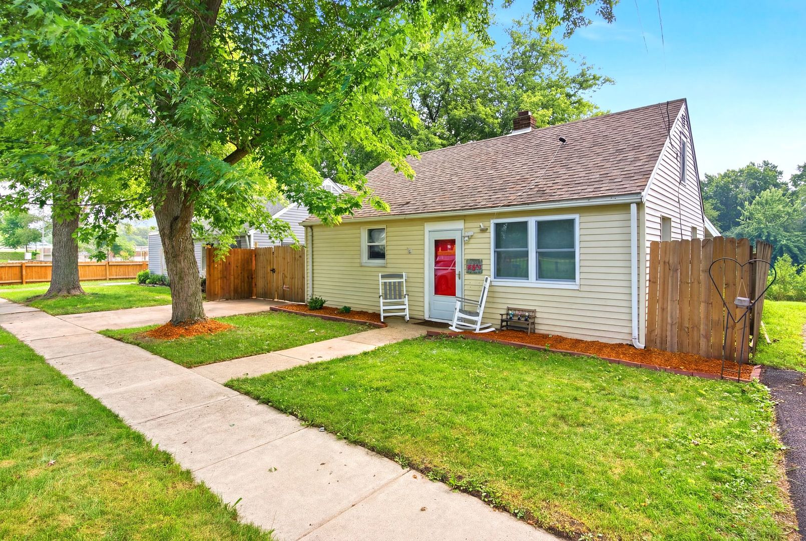 Home in Montgomery, IL 60538 — photo 3