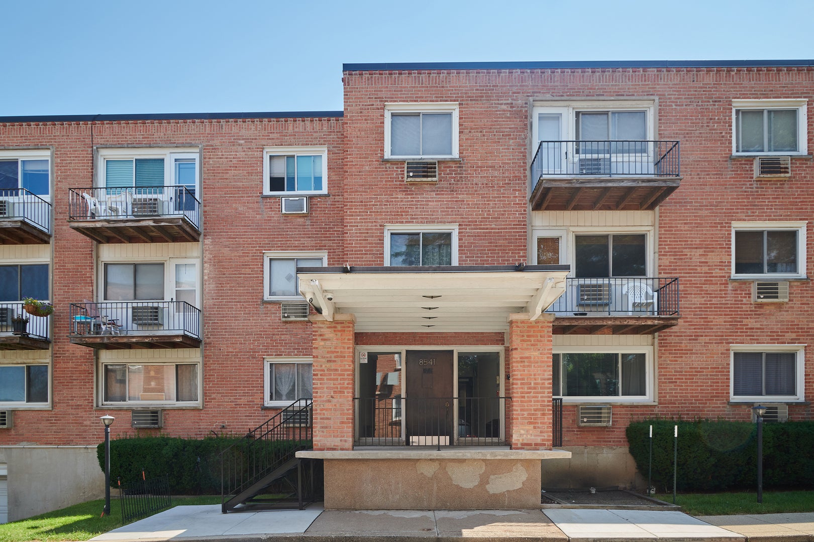 8541 Lotus Avenue 710 — photo
