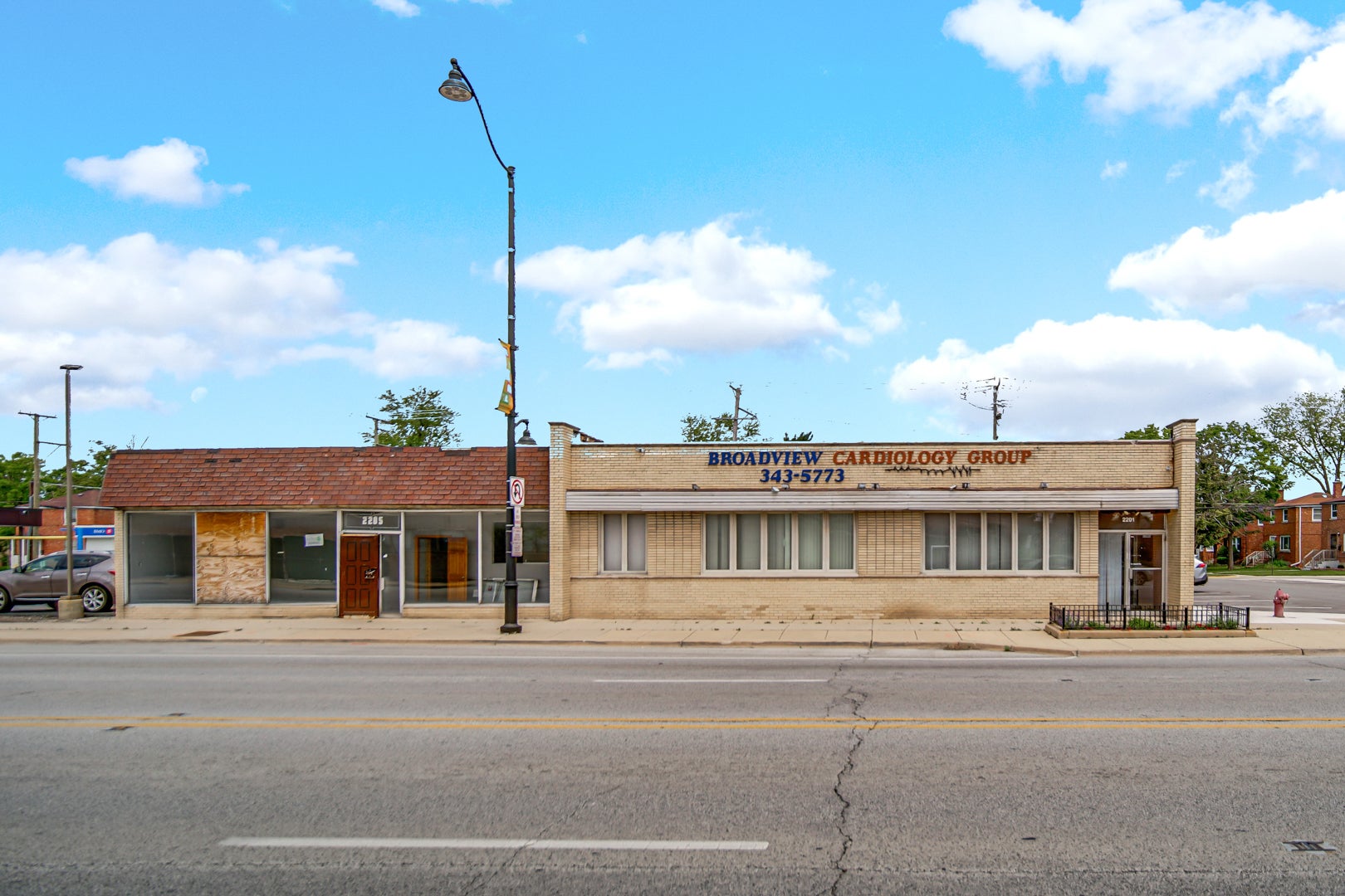 2201 W Roosevelt Road — photo