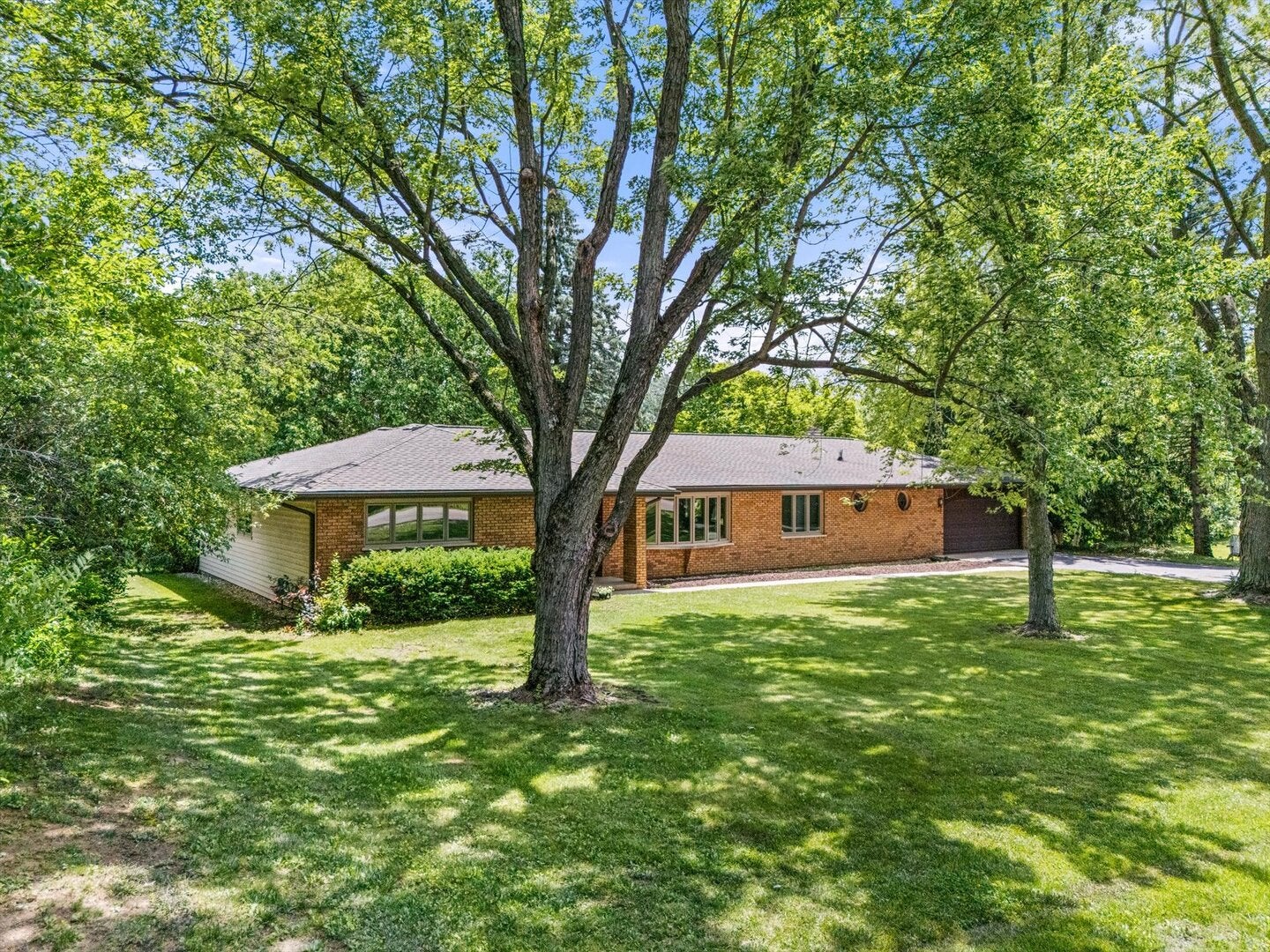 36W186 River Grange Road — photo
