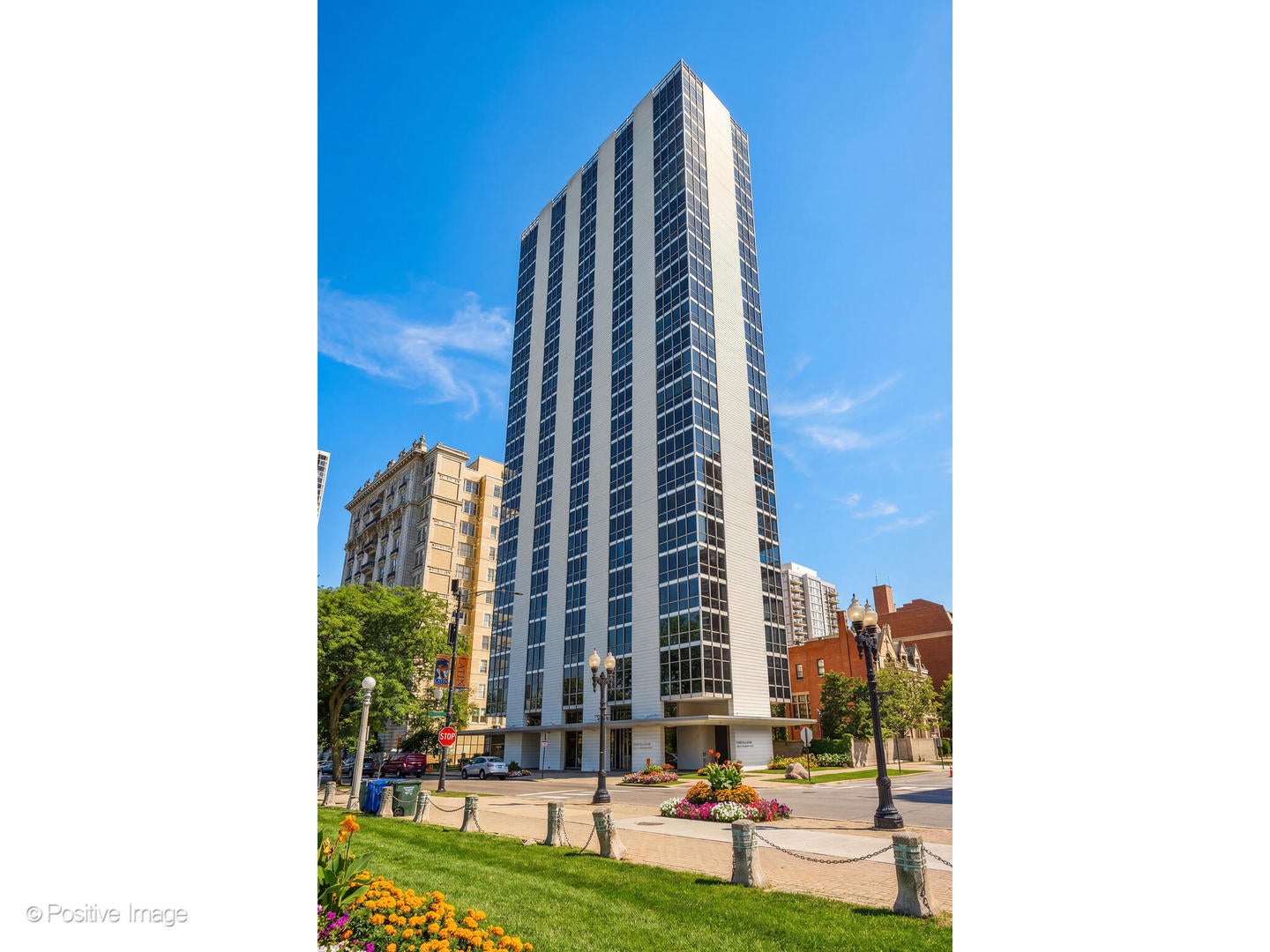 1555 N Dearborn Parkway 14Ab — photo