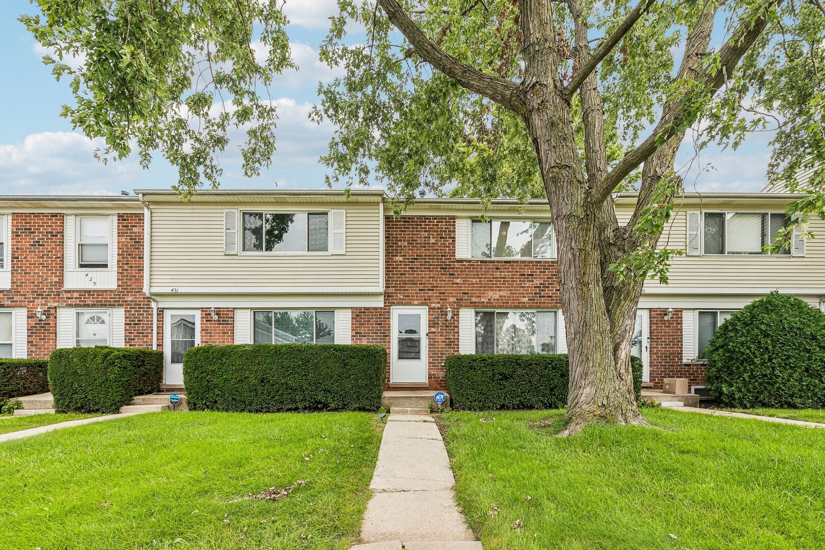 433 Salem Square 6 — photo