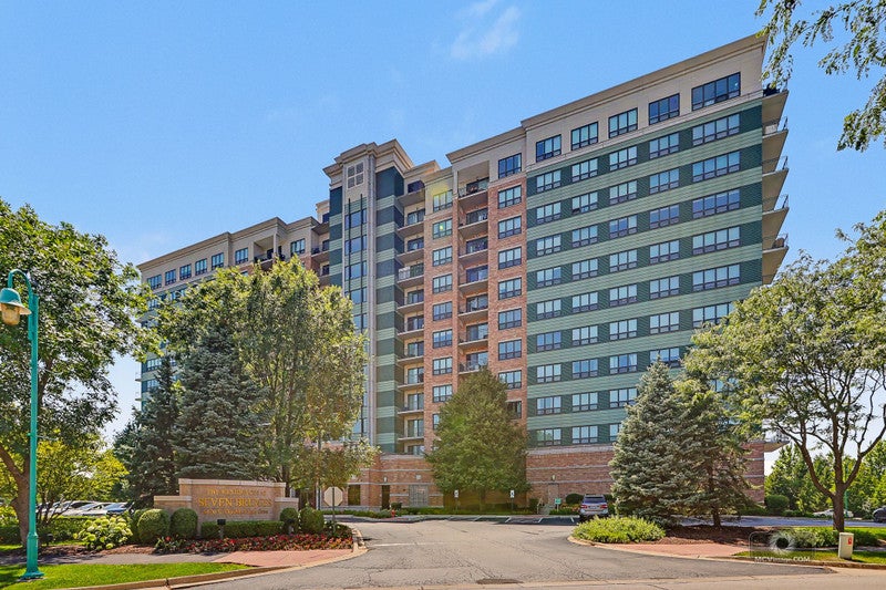 6420 Double Eagle Drive 905 — photo