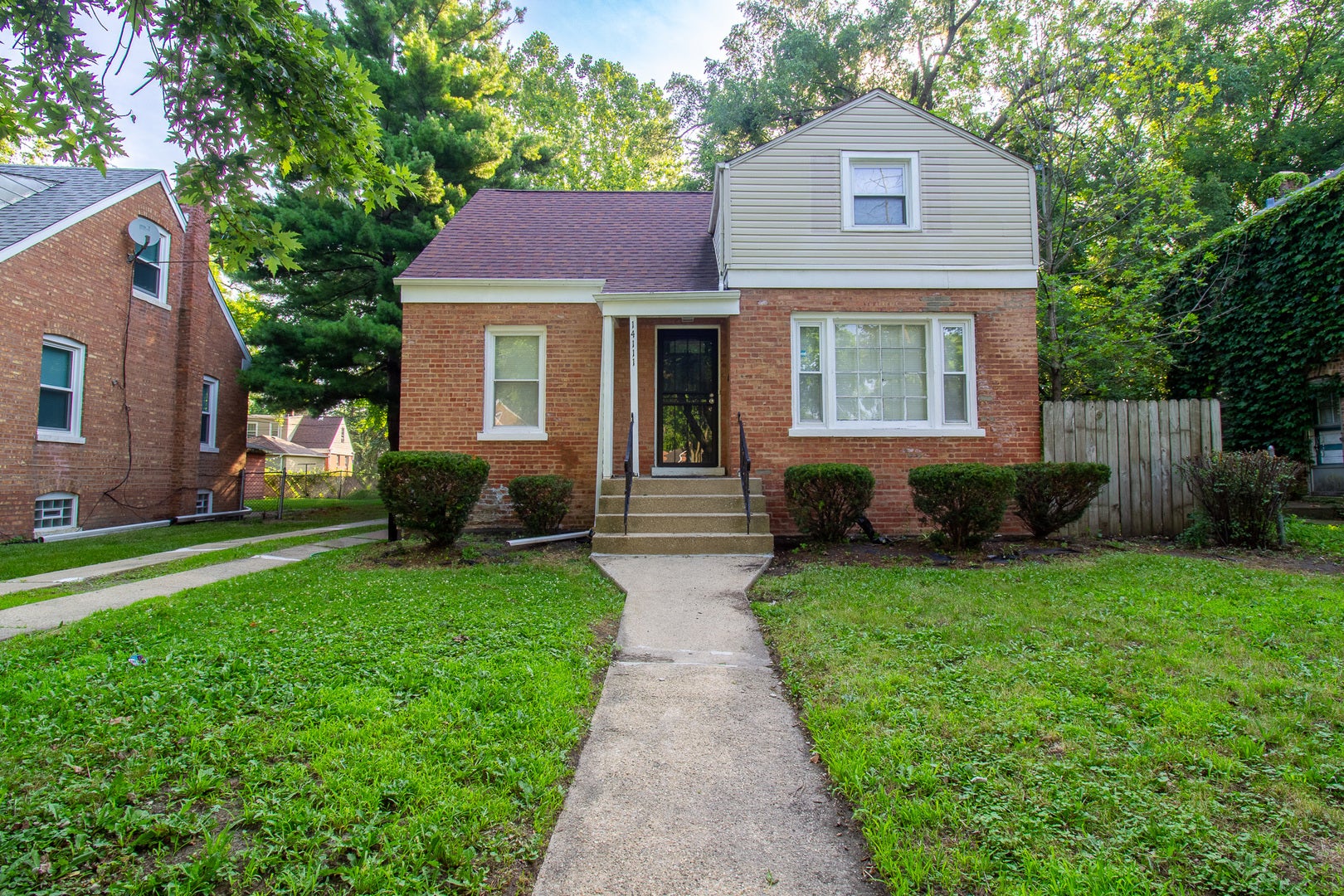 14111 Manor Avenue — photo