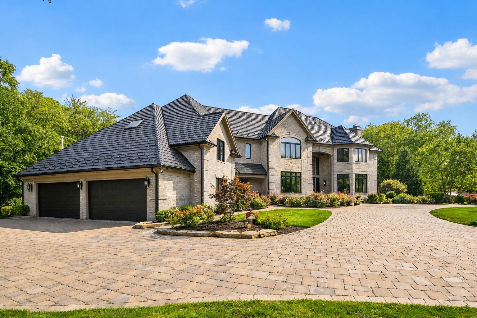 3001 Glen Eagles Court — photo