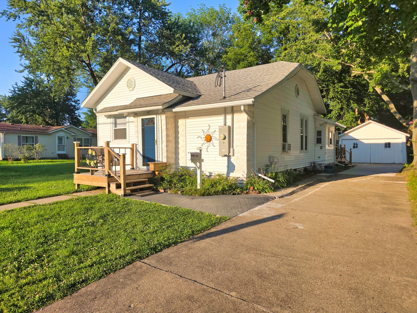 1502 N Walnut Street — photo