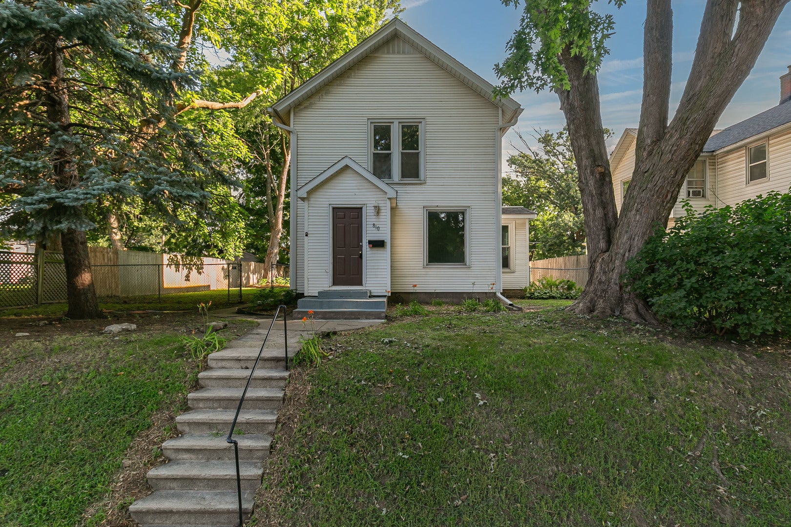 810 W 14th Street — photo