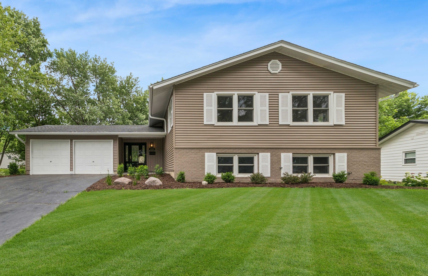 3239 Stillwell Court — photo
