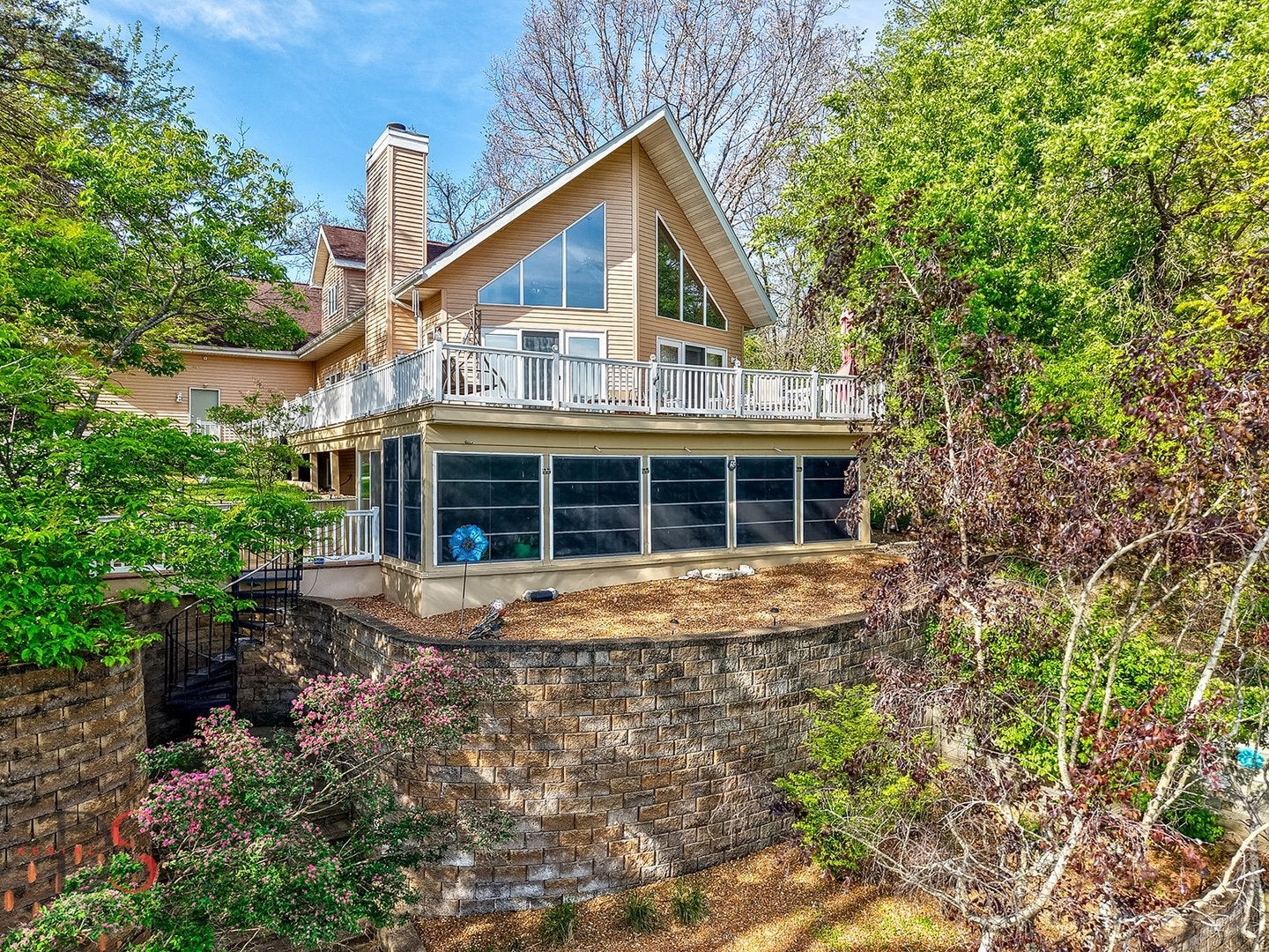 1419 Shoreline Drive — photo