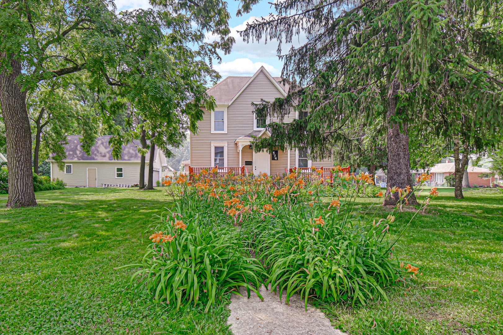 574 Herman Street — photo