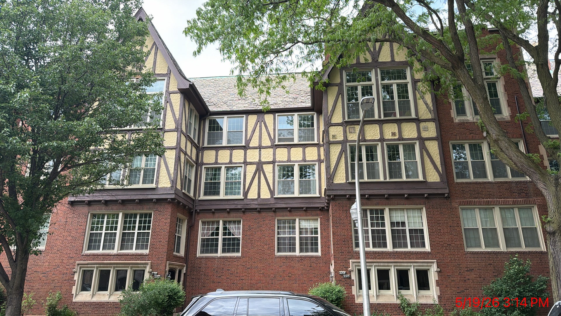 2200 E 70th Place 203 — photo