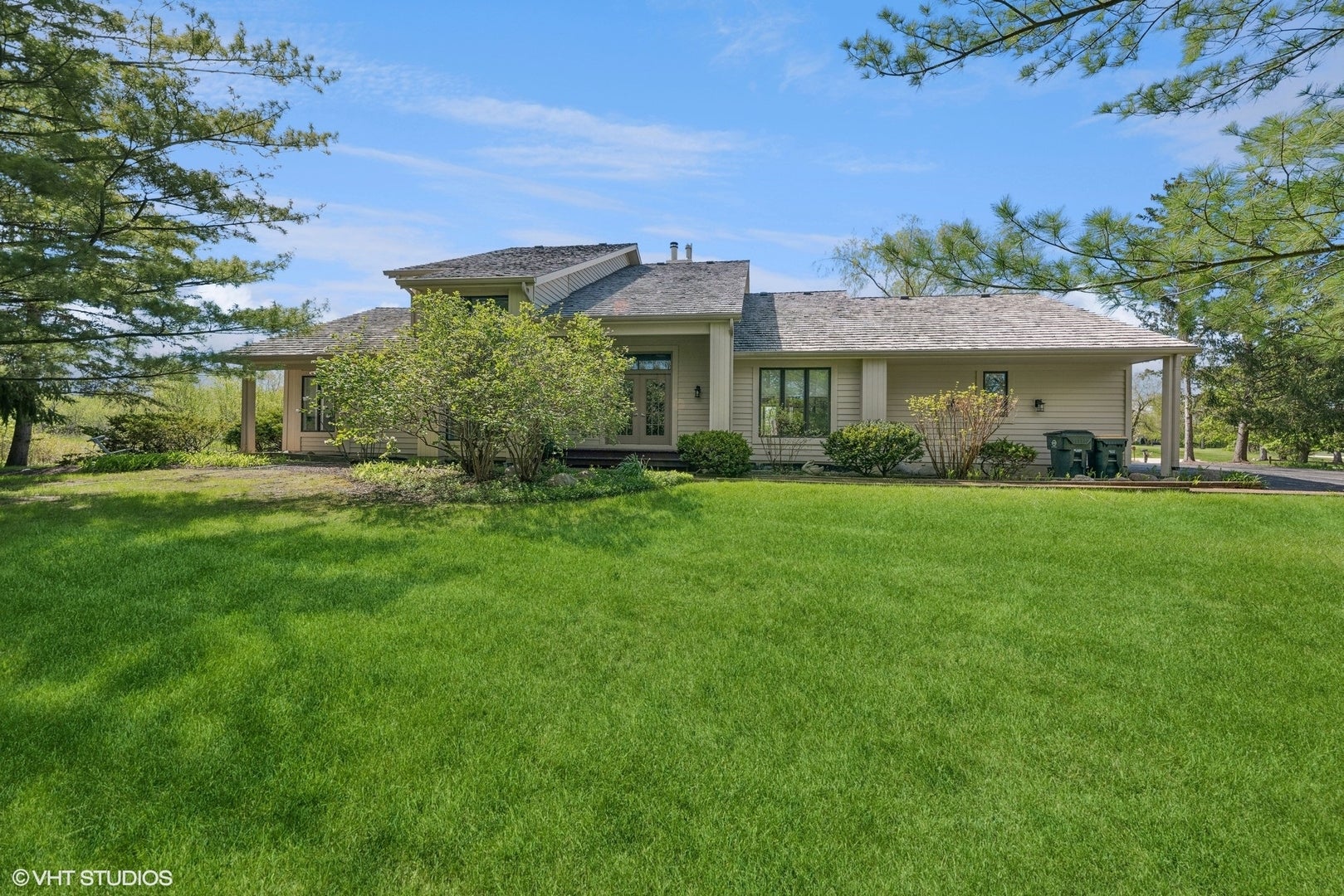 15020 King Drive — photo