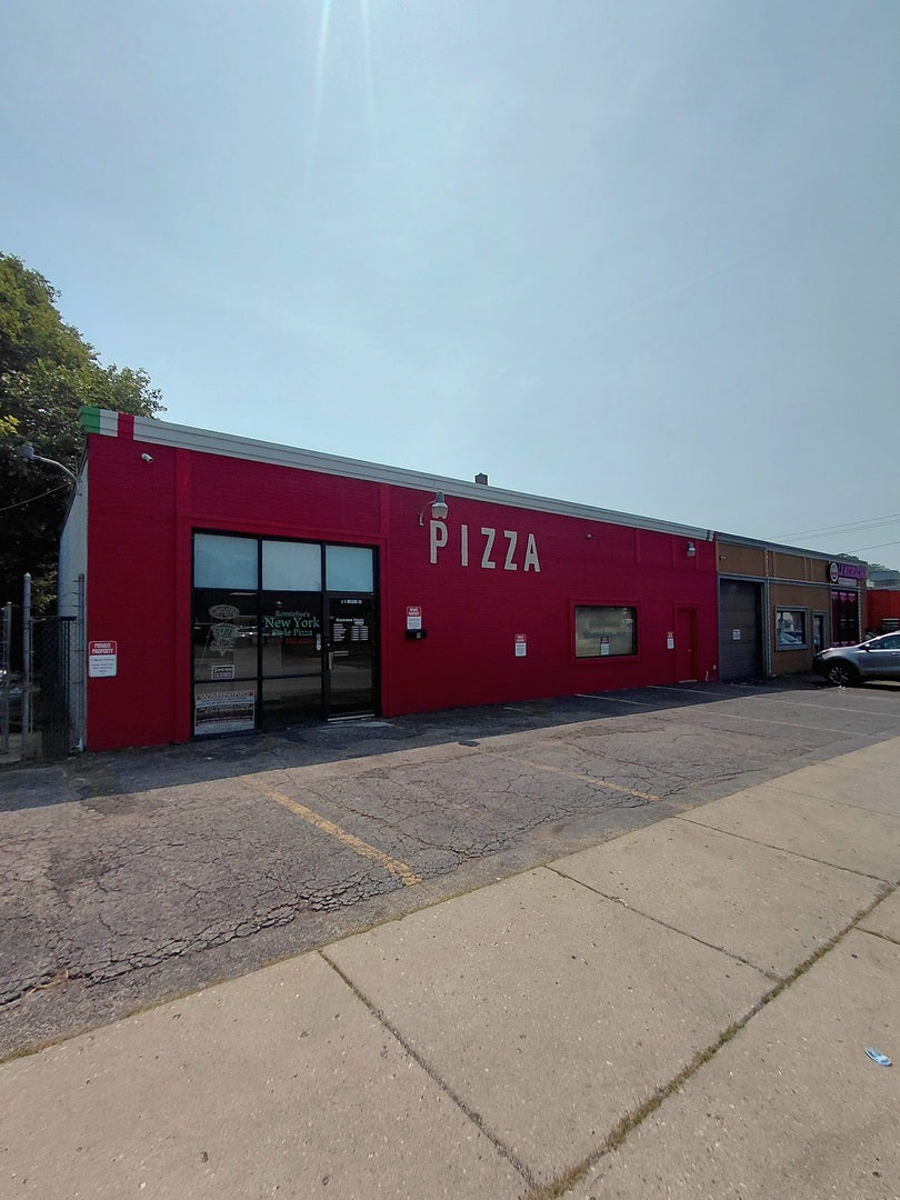 7-11 N Elmwood Drive N — photo