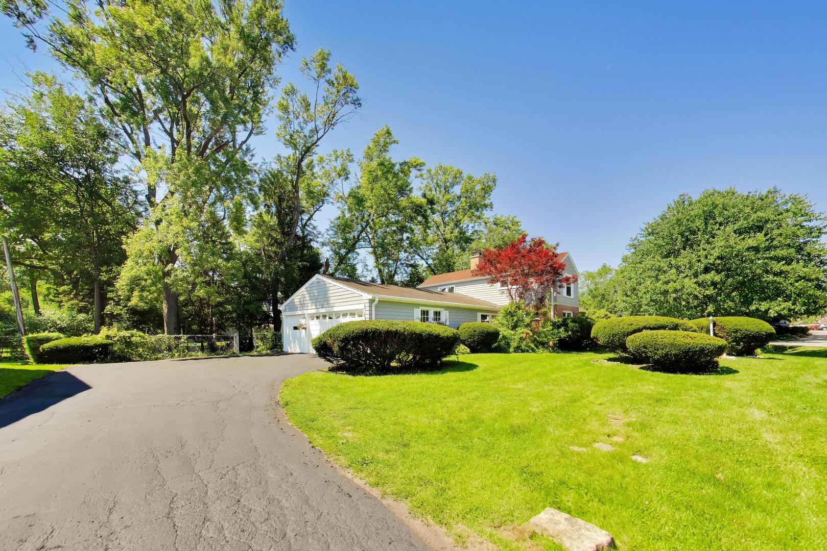 Home in Des Plaines, IL 60016 — photo 2