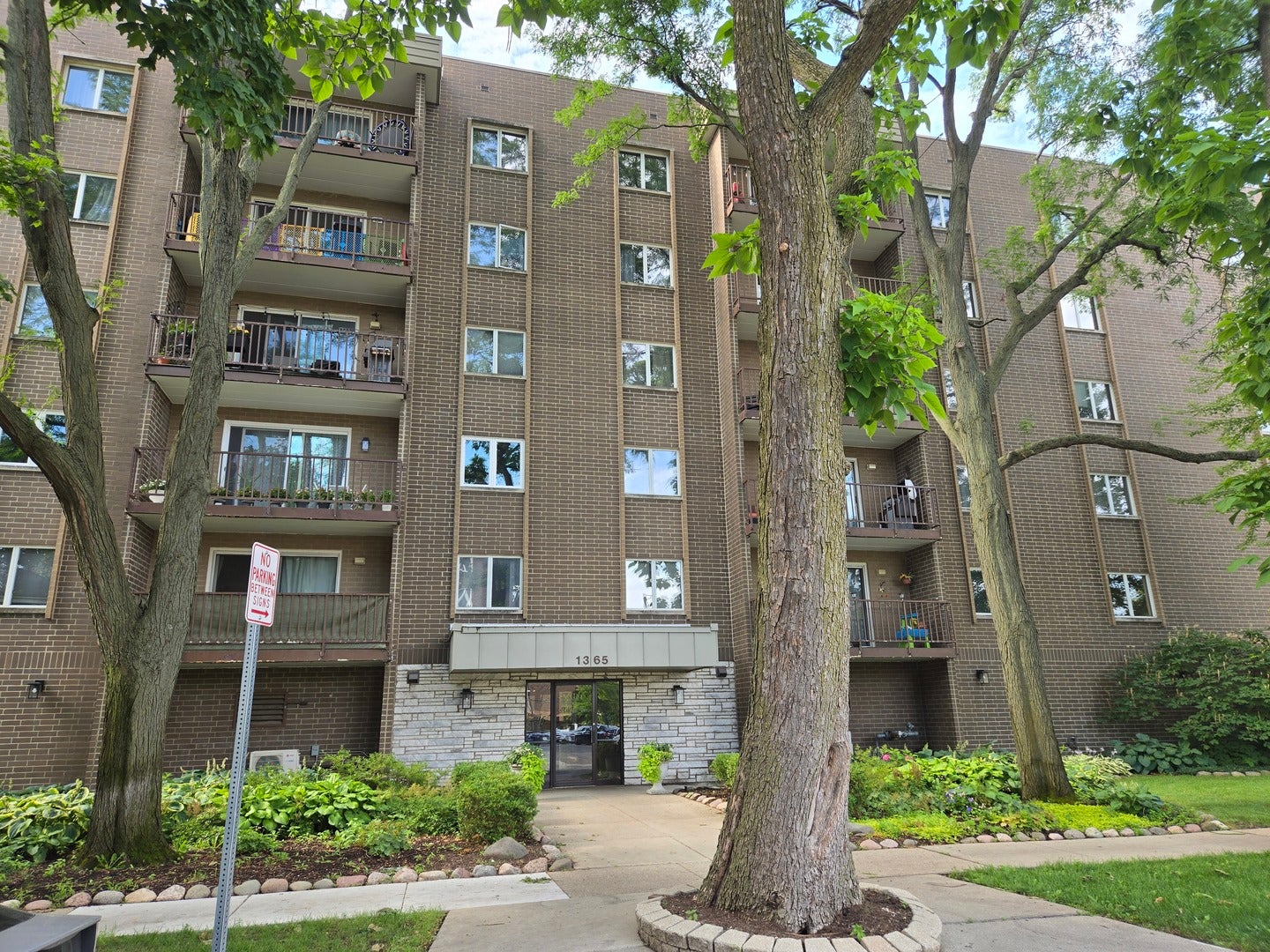 1365 Ashland Avenue 204 — photo