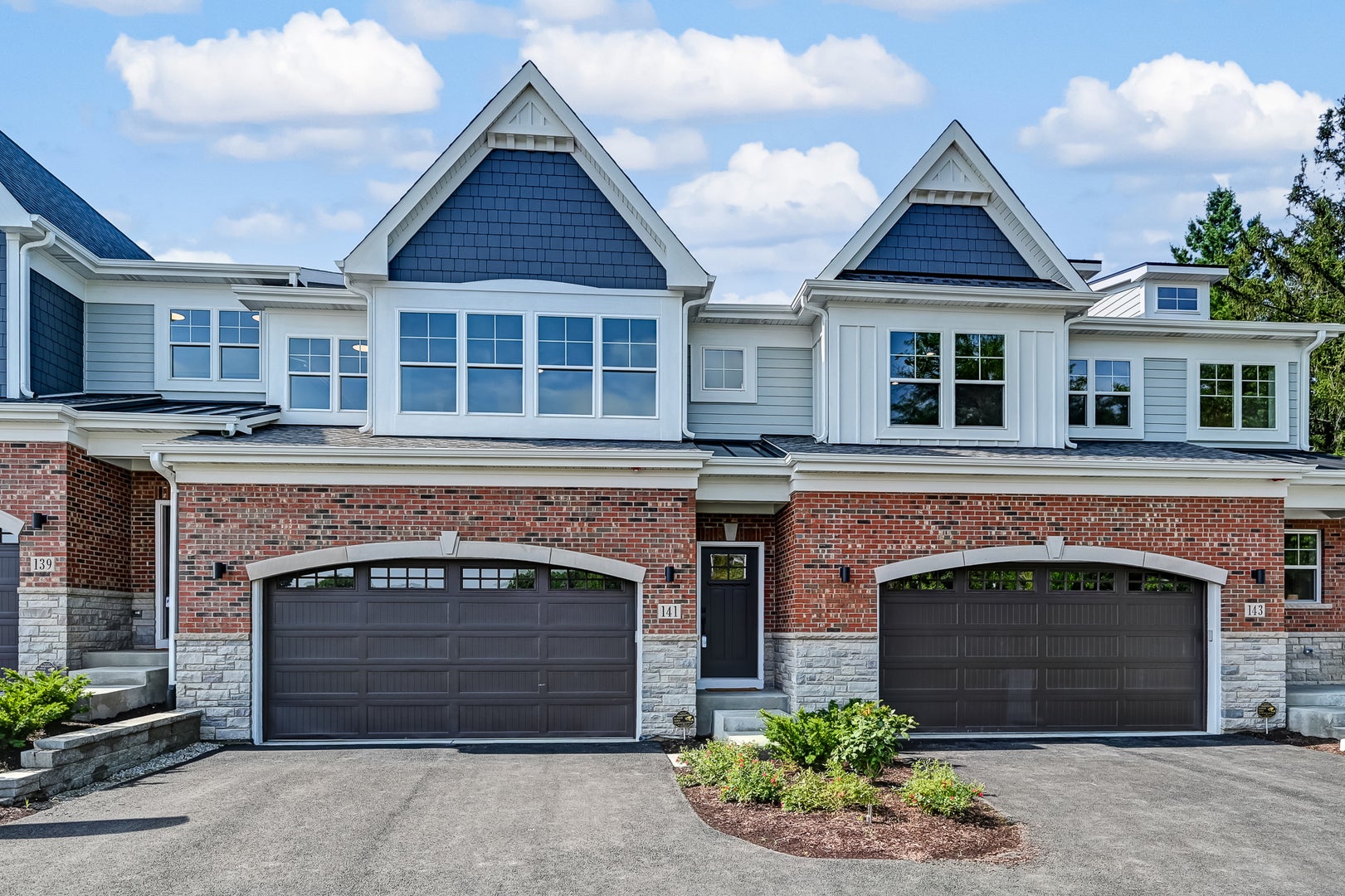 141 Harding Court — photo